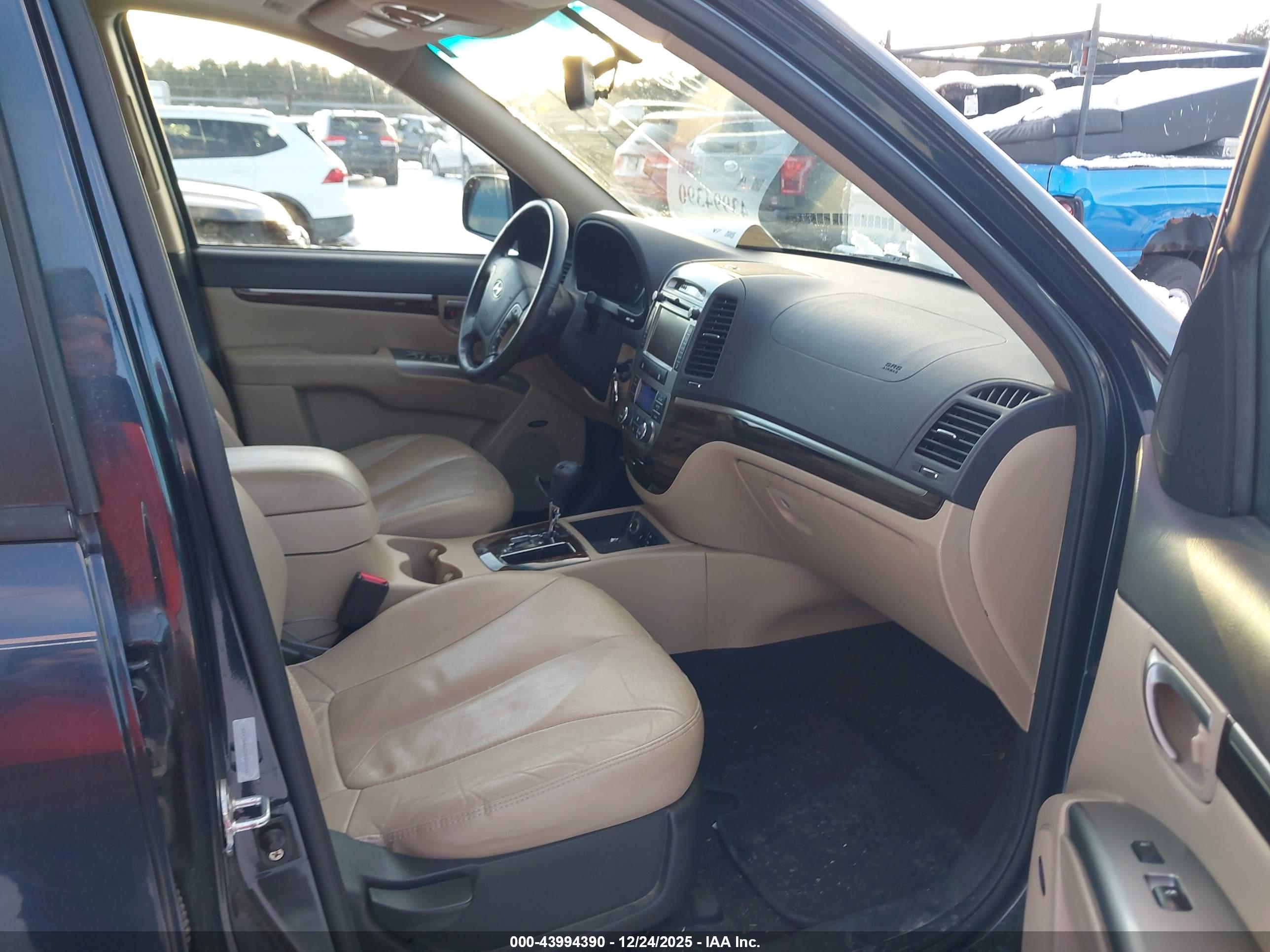 HYUNDAI SANTA image 5