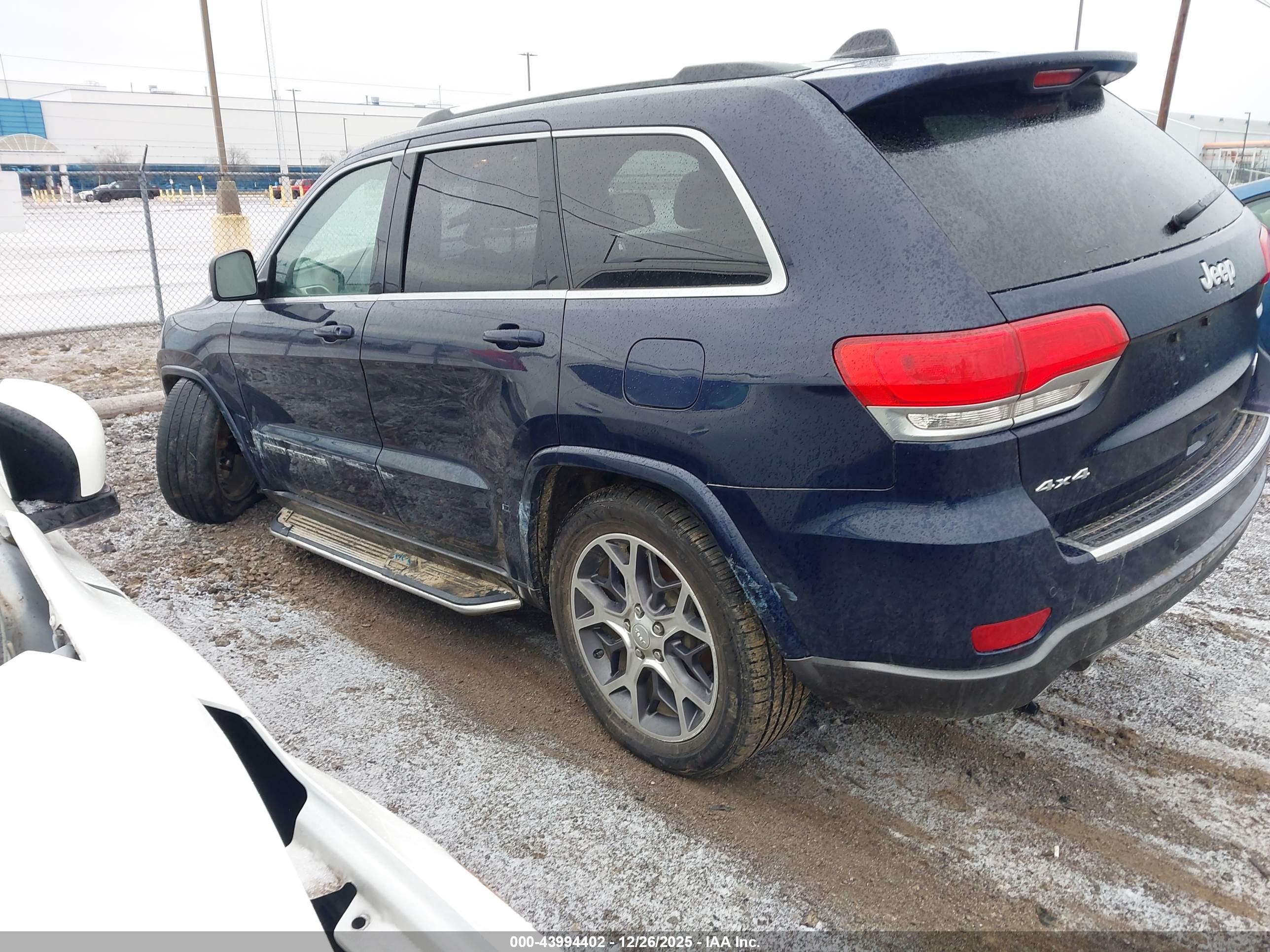 JEEP GRAND image 3