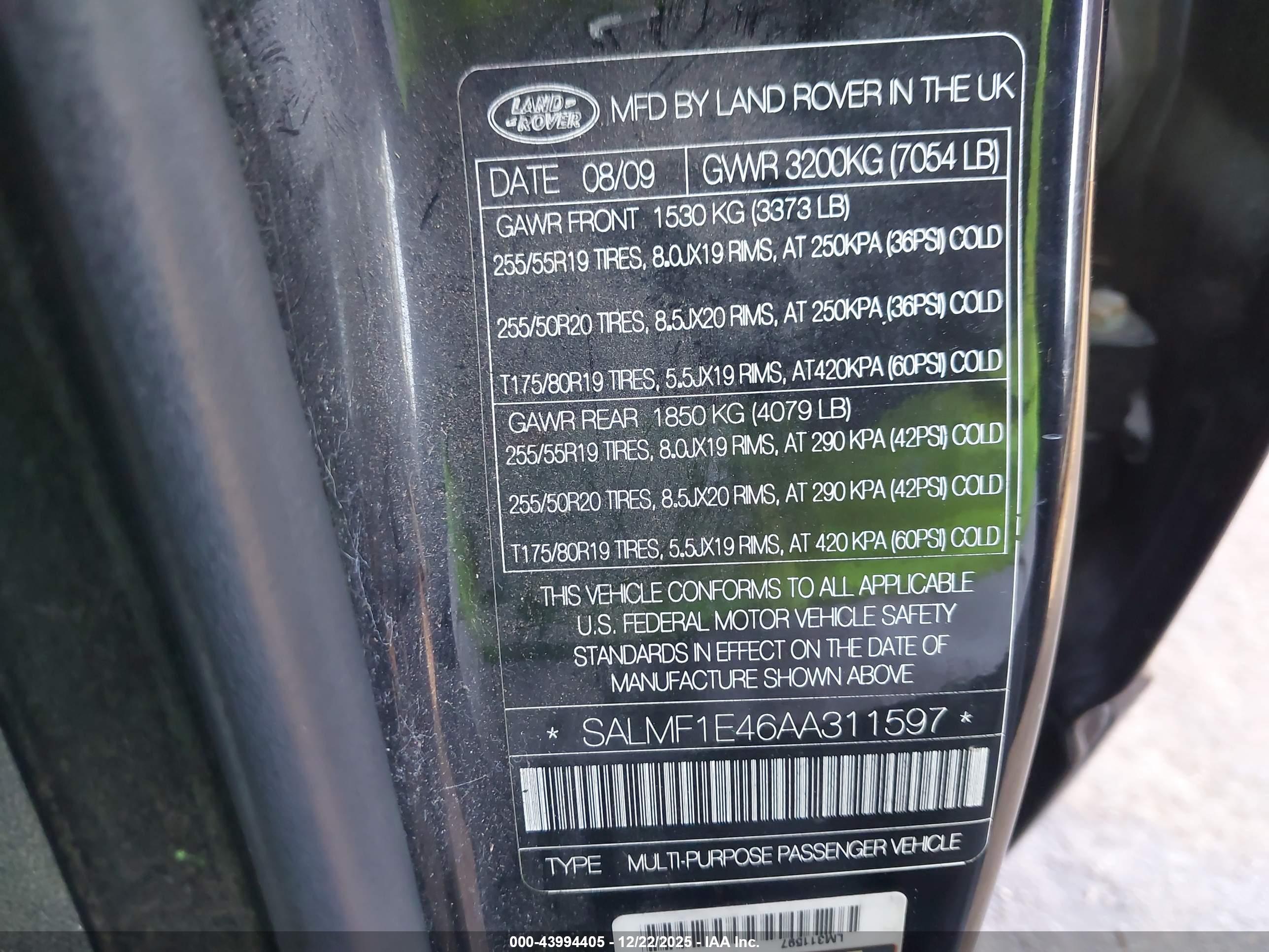 LAND ROVER image 9