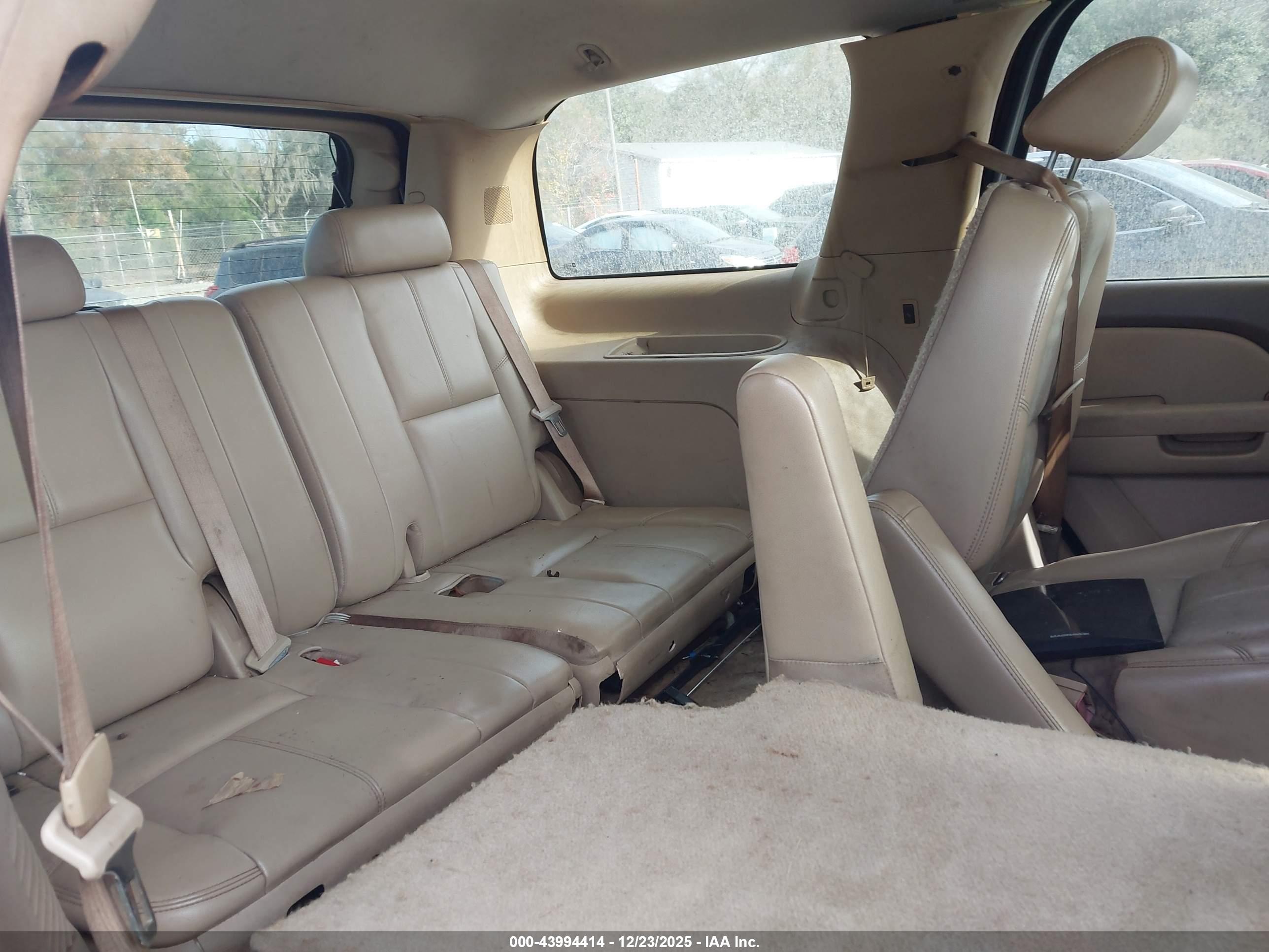 GMC YUKON image 8
