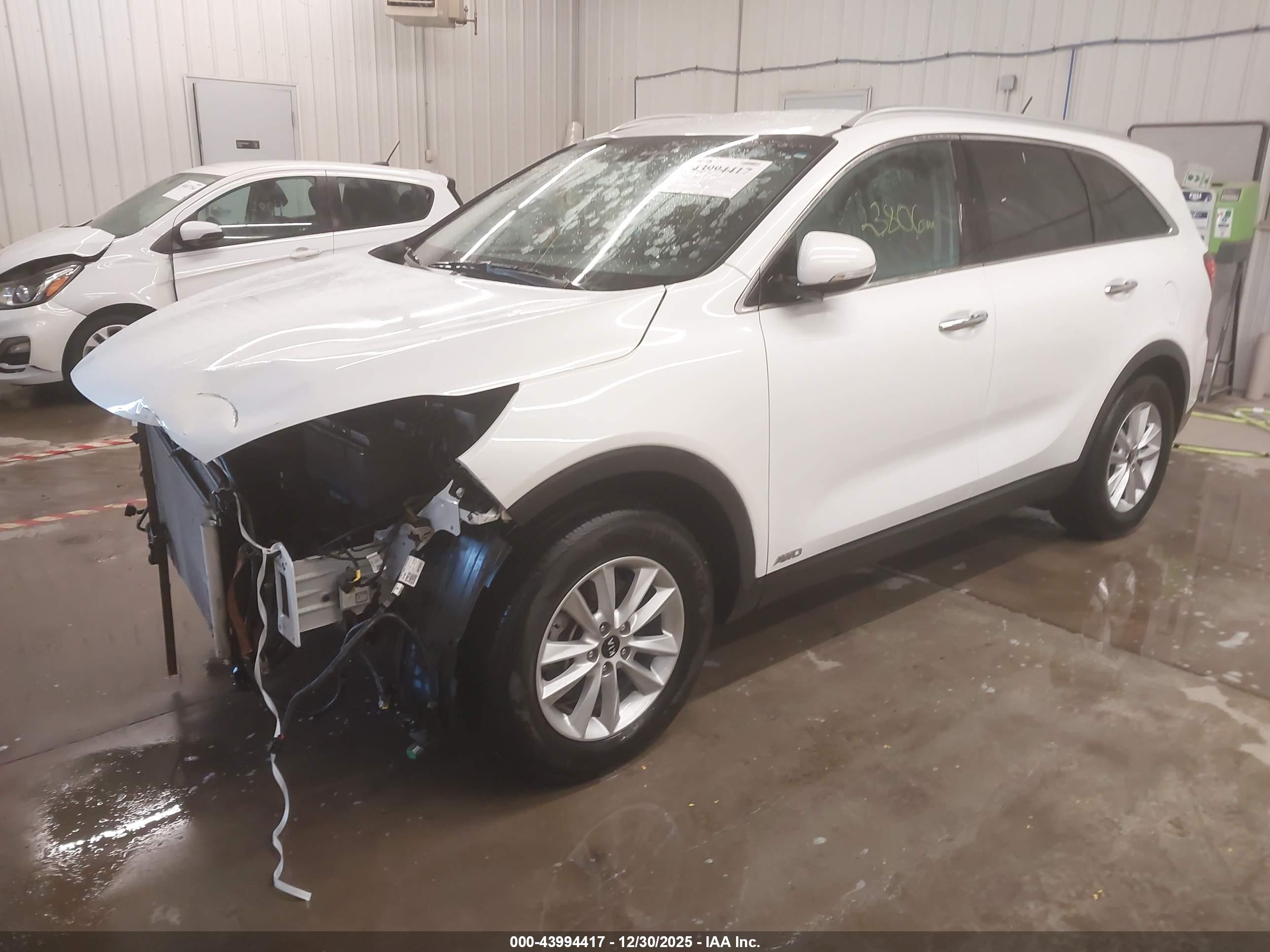 KIA SORENTO image 2