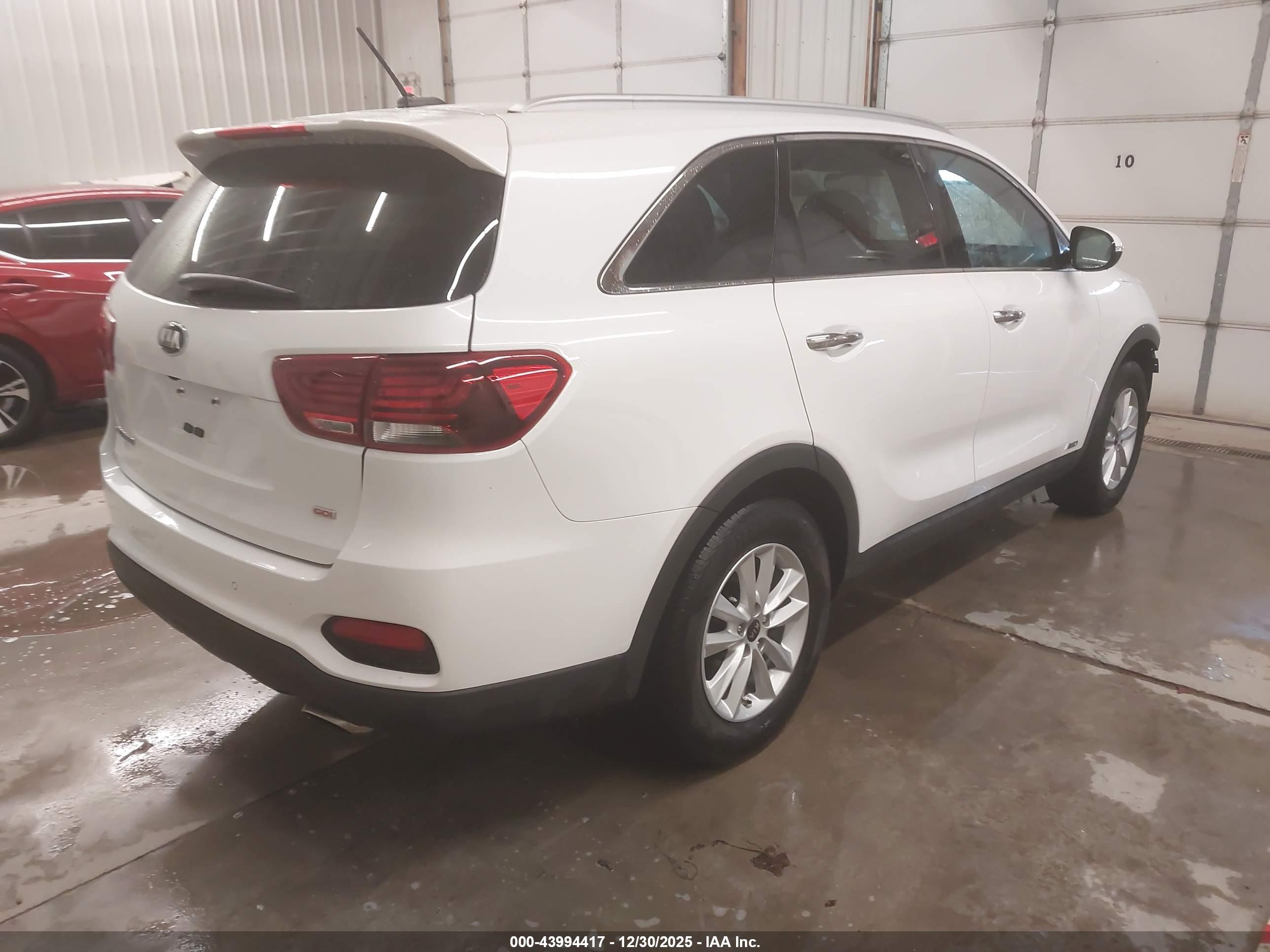 KIA SORENTO image 4