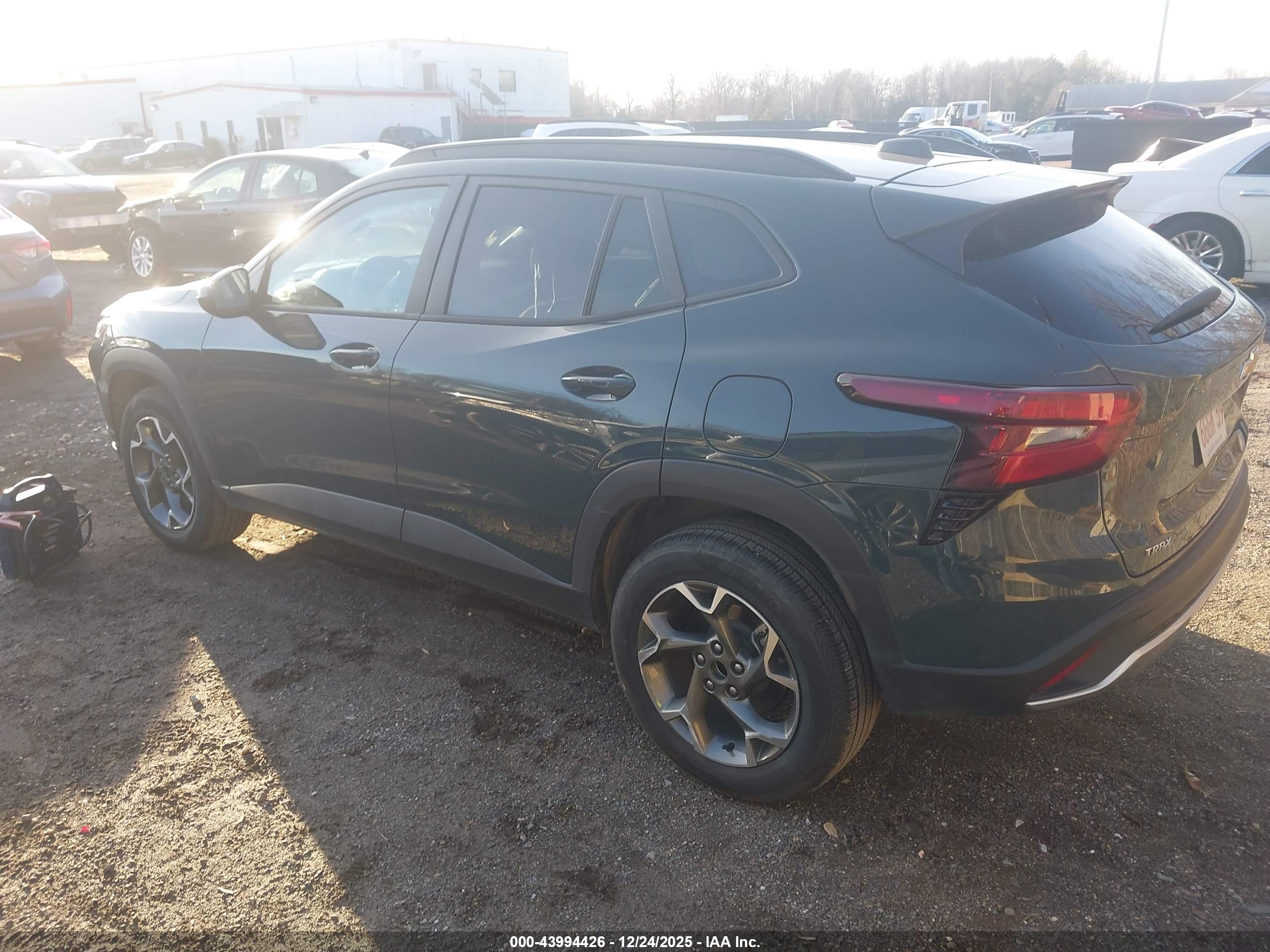 CHEVROLET TRAX image 3