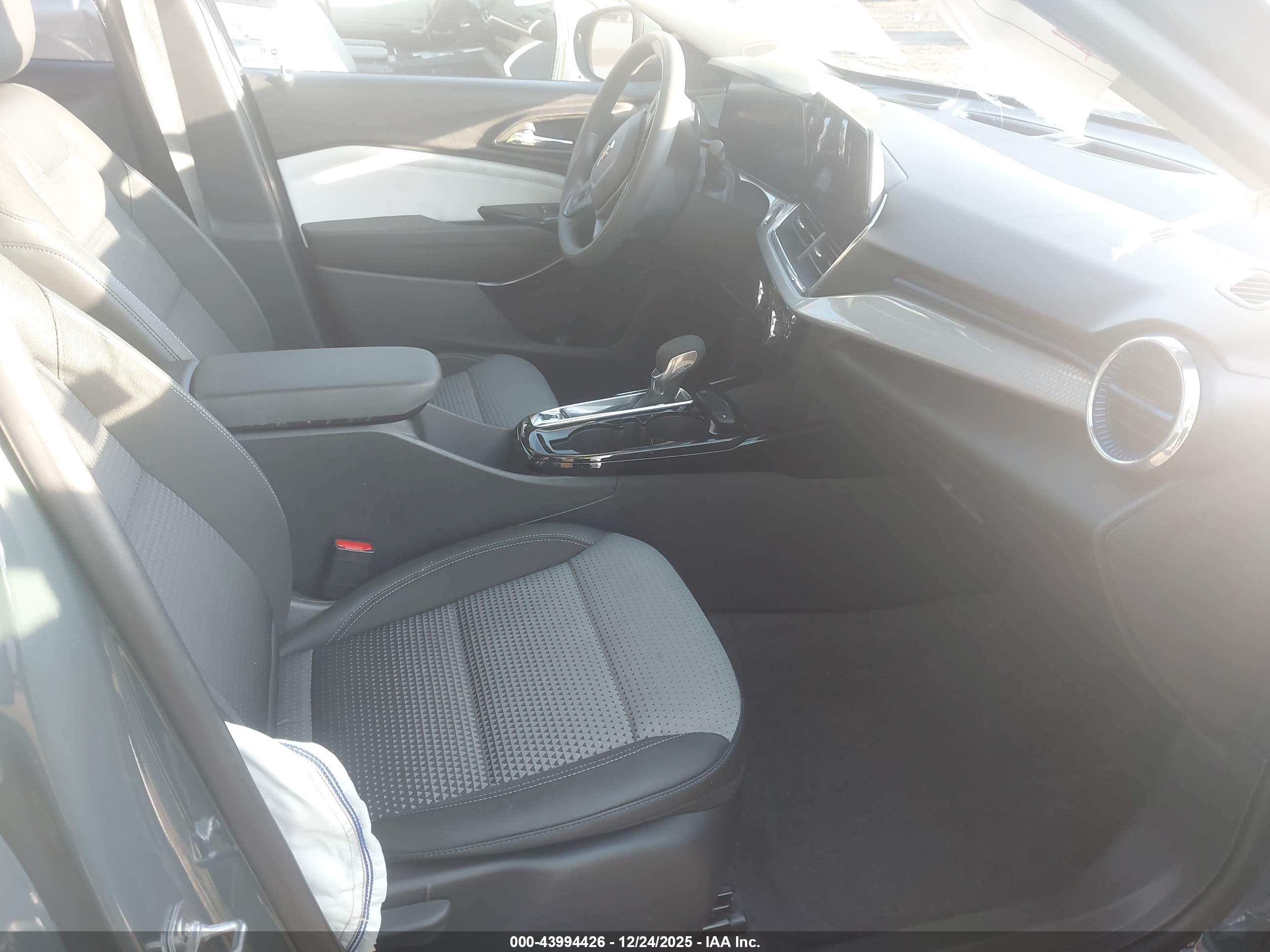 CHEVROLET TRAX image 5