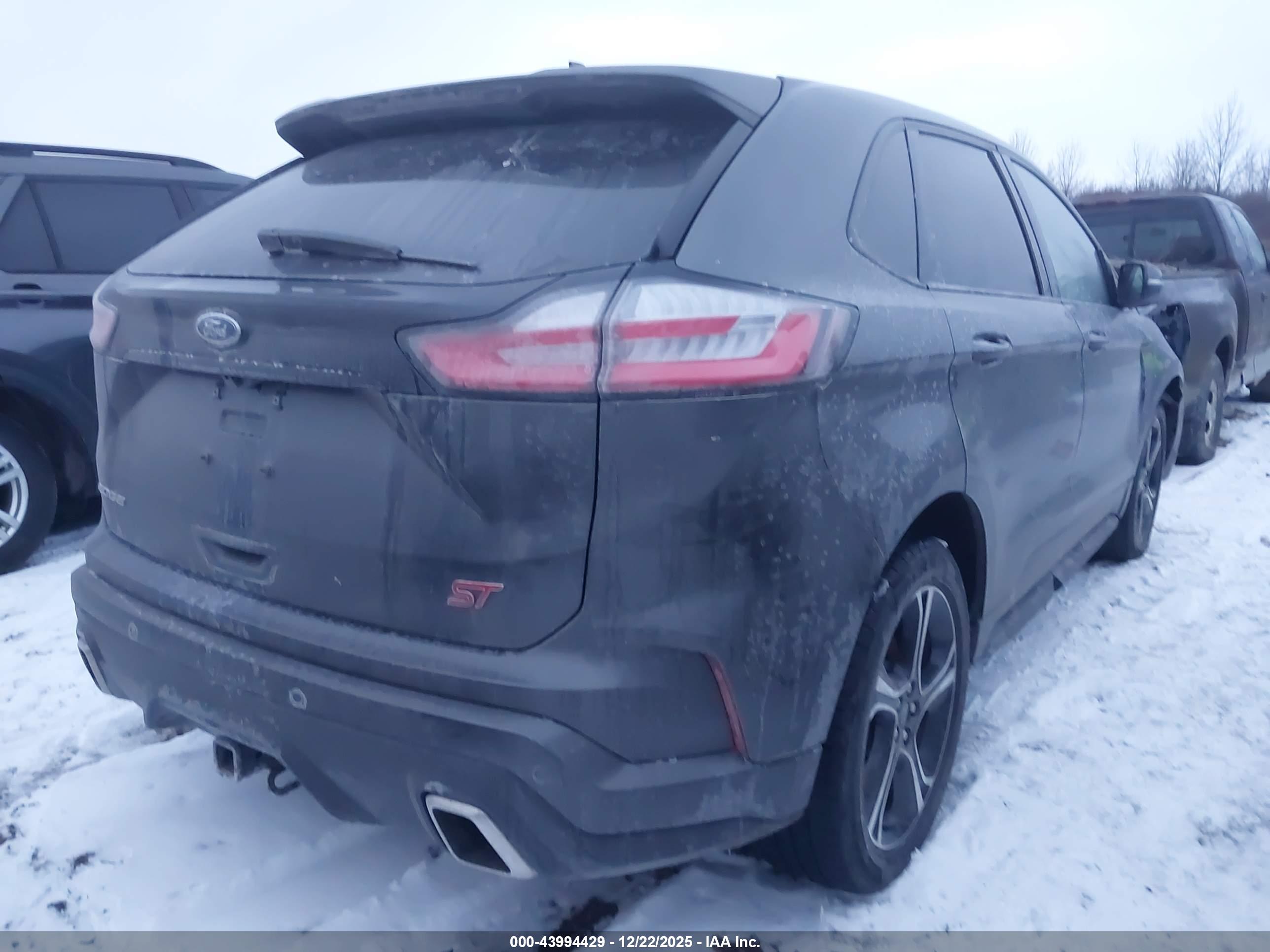 FORD EDGE image 4