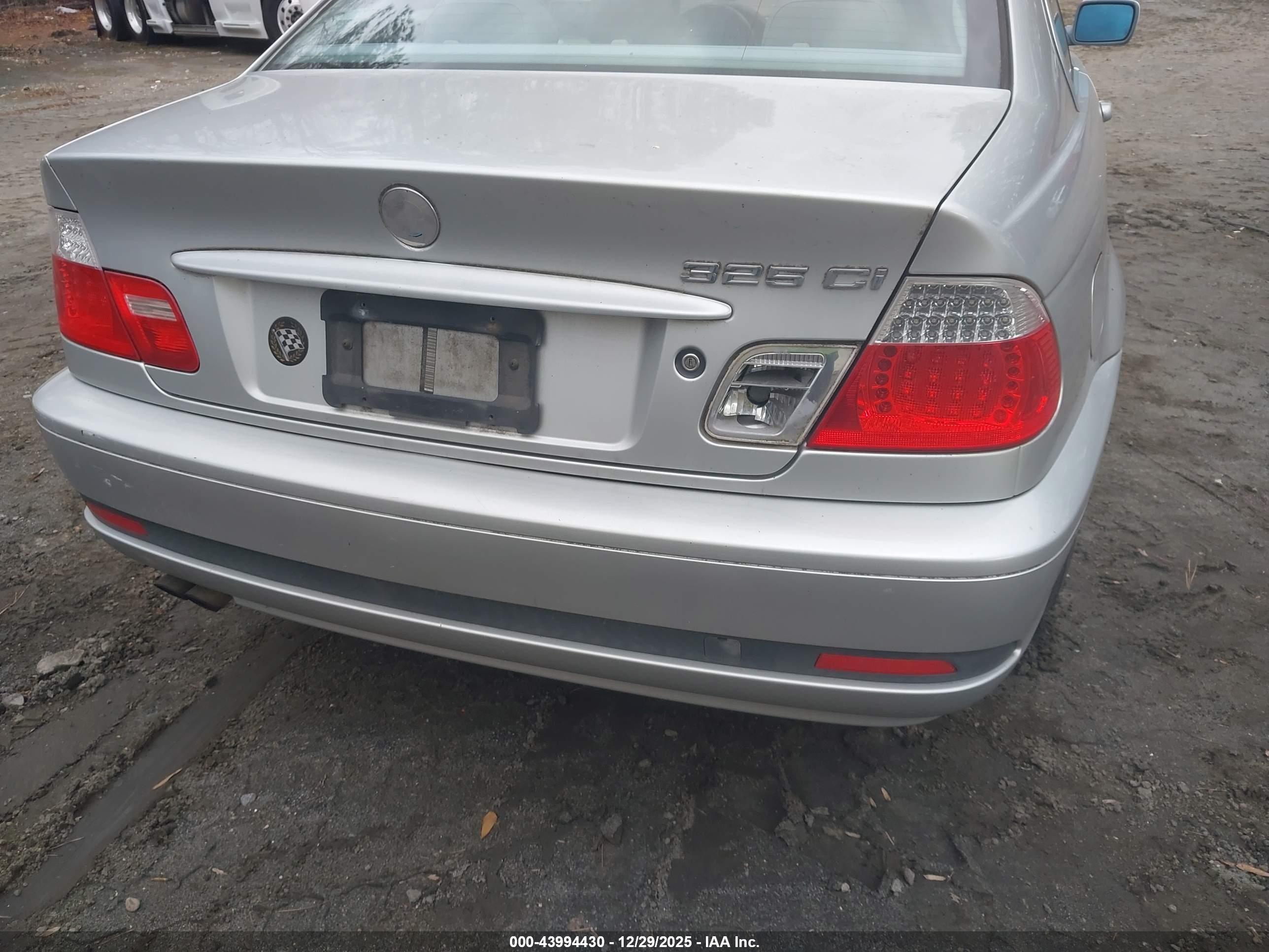 BMW 325CI image 6