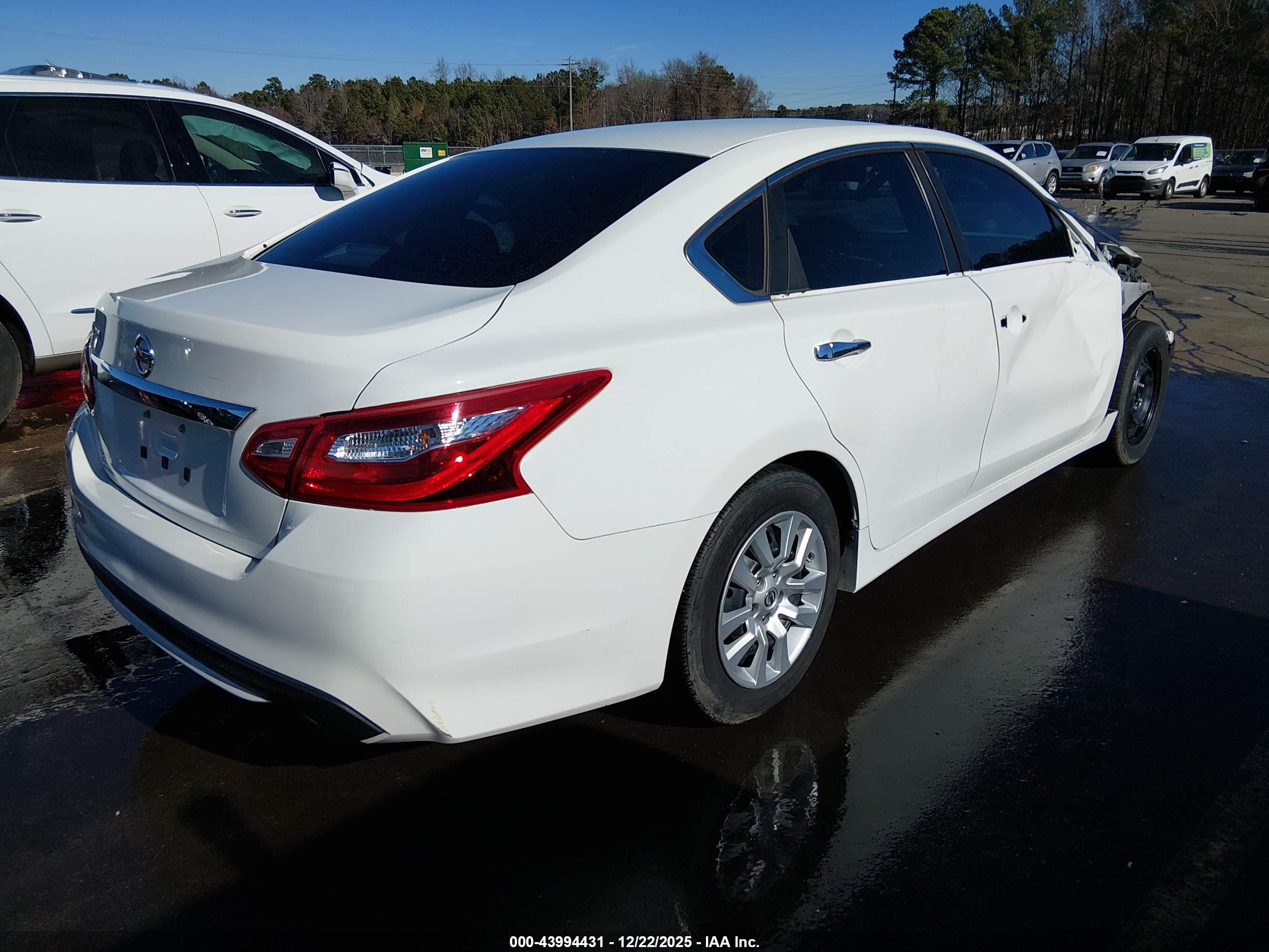 NISSAN ALTIMA image 4