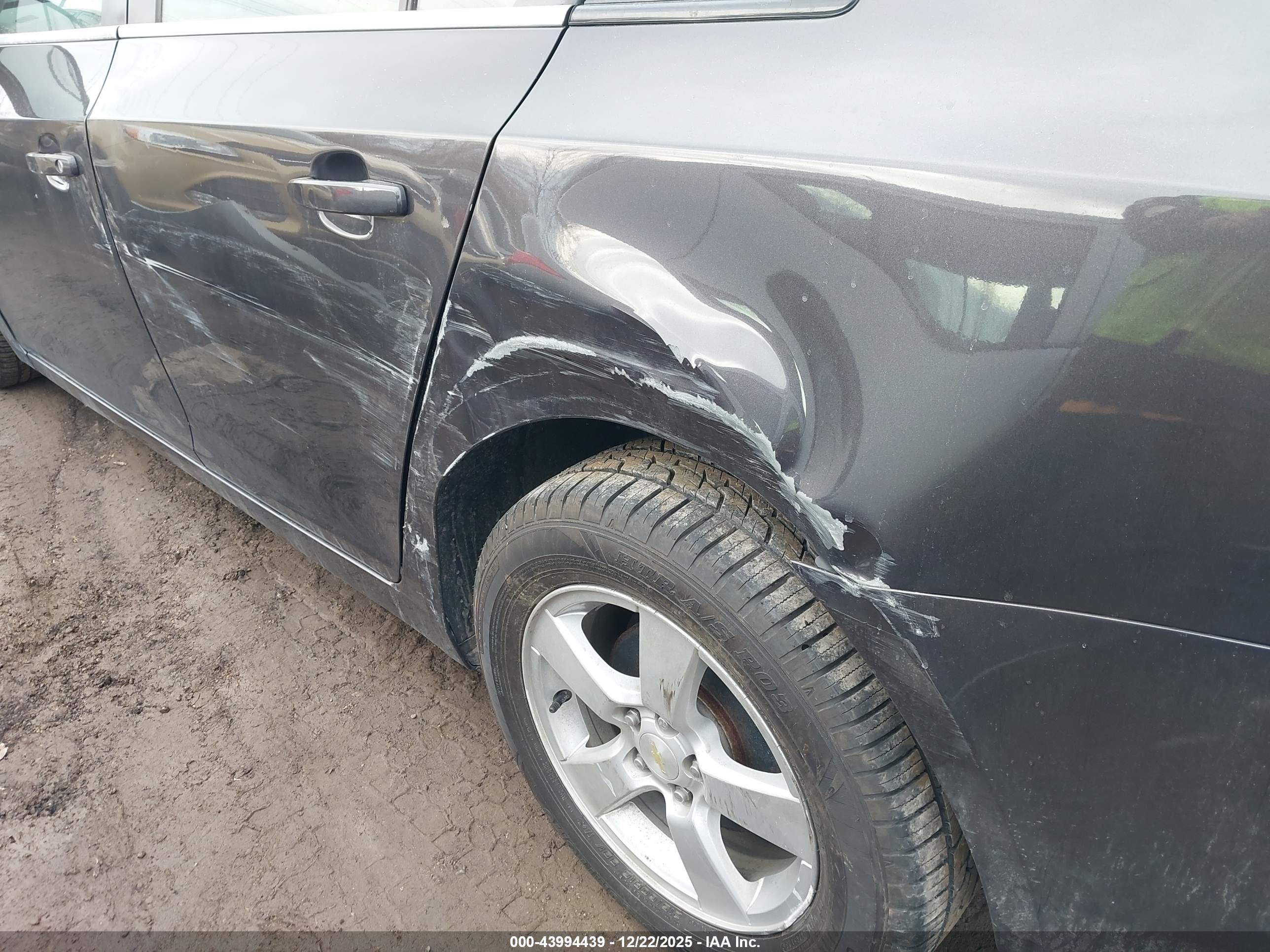 CHEVROLET CRUZE image 6
