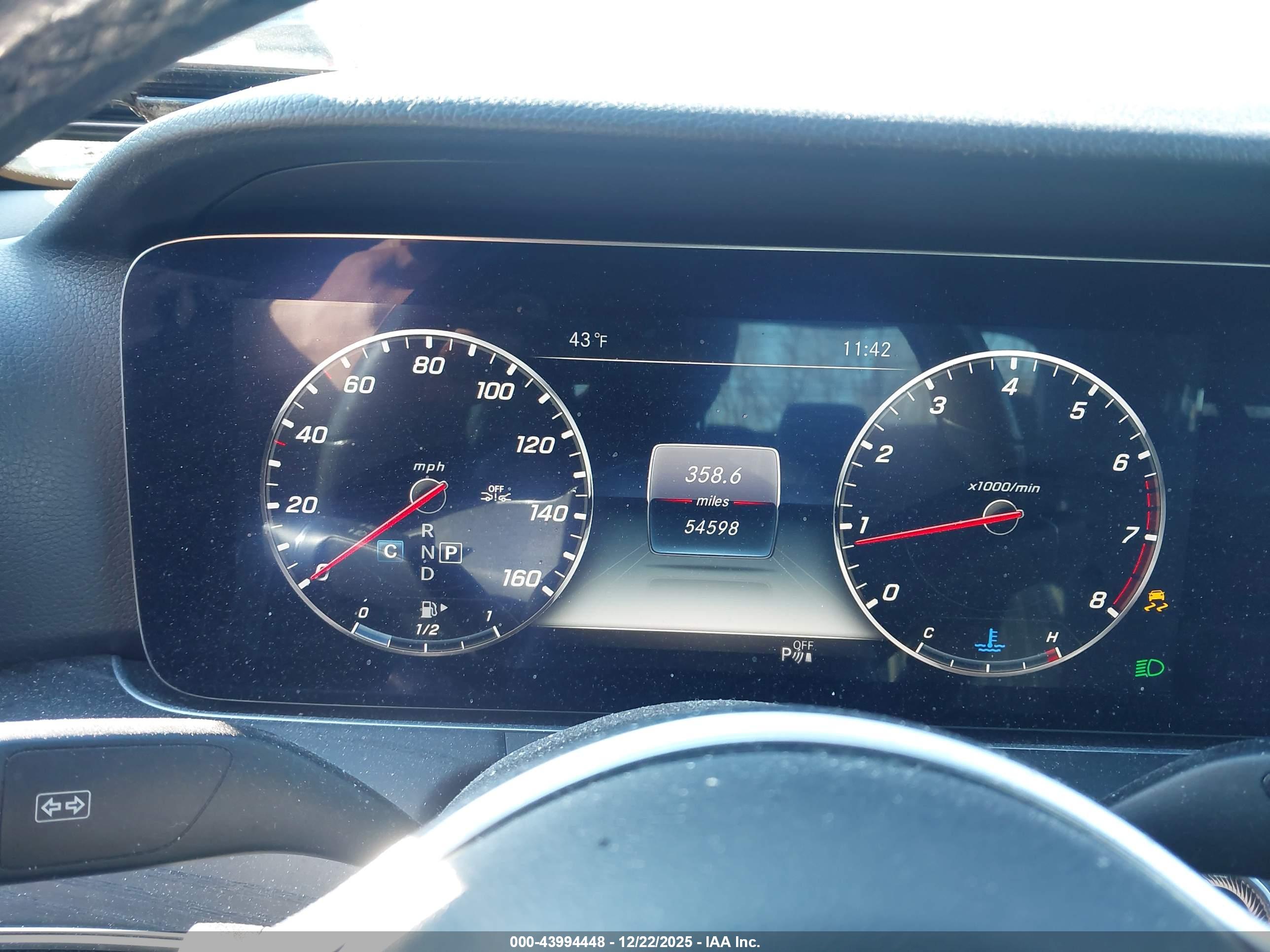 MERCEDES-BENZ E image 7