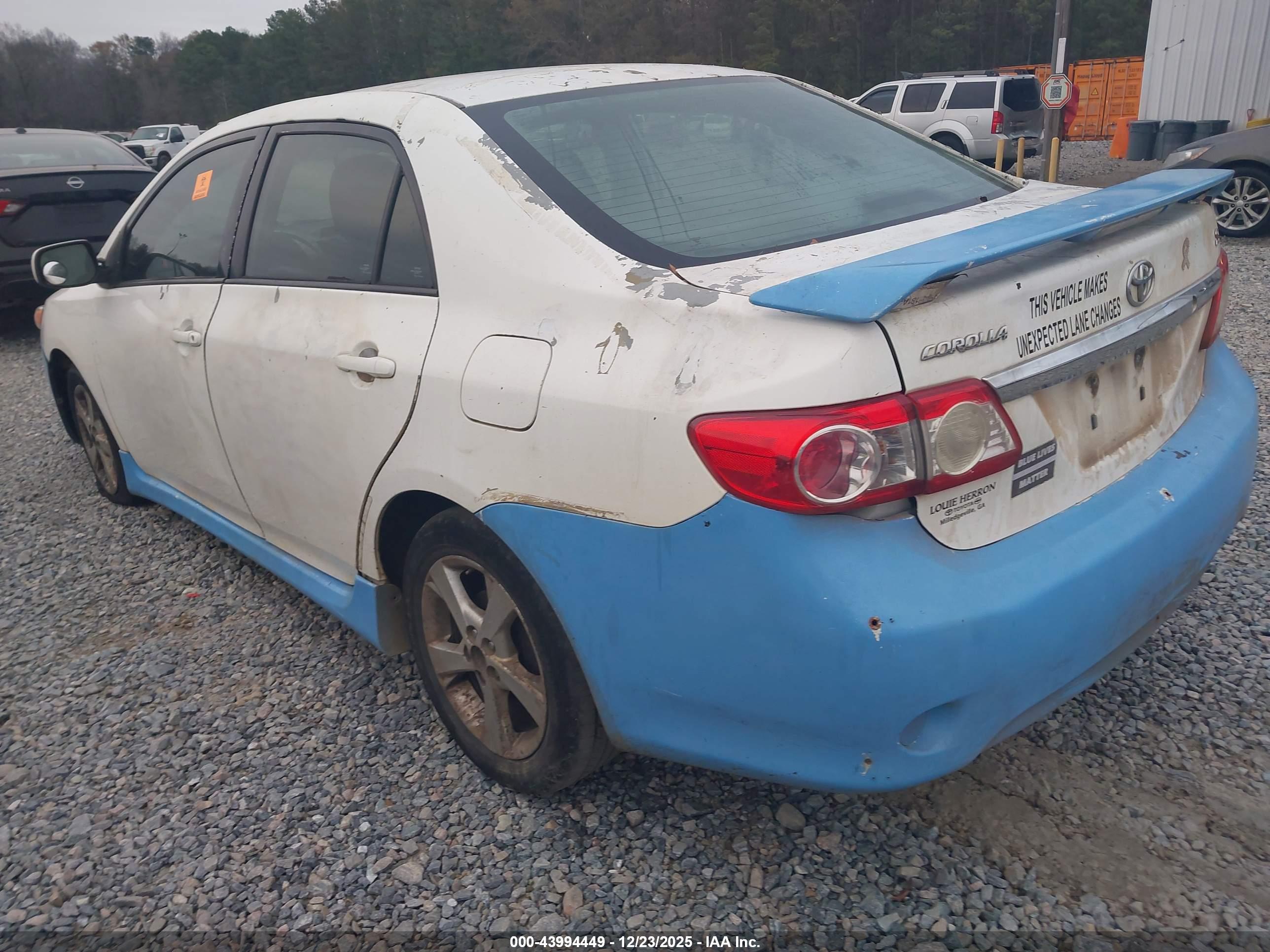 TOYOTA COROLLA image 3