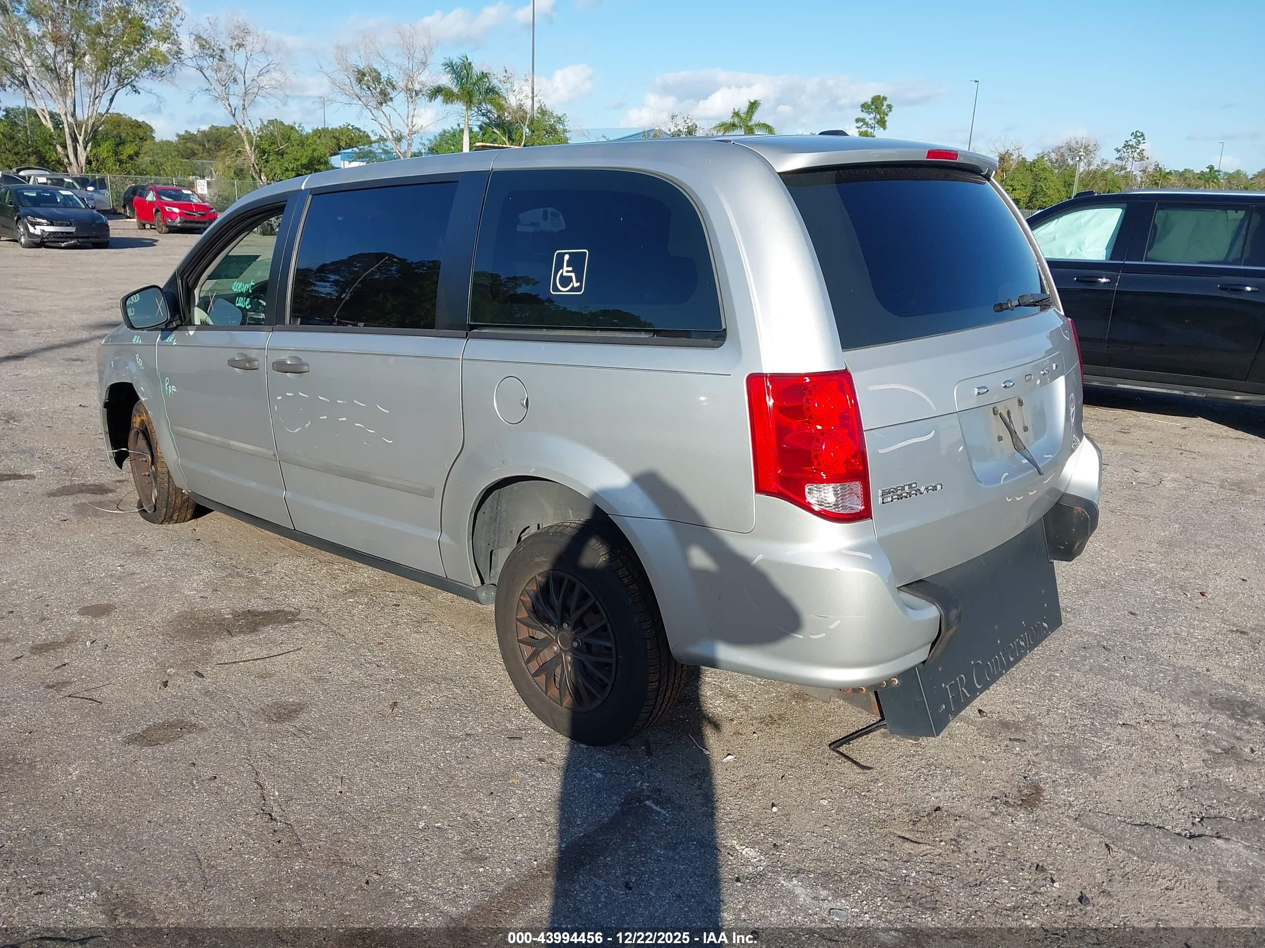 DODGE GRAND image 3