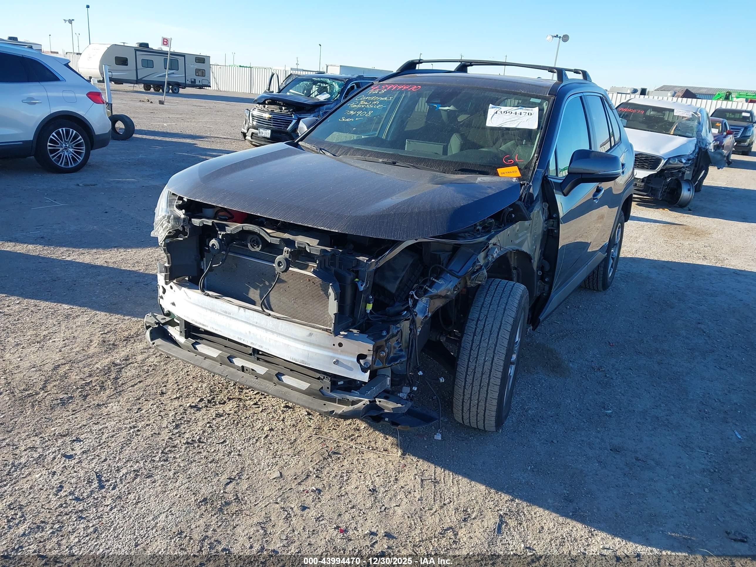 TOYOTA RAV4 image 6