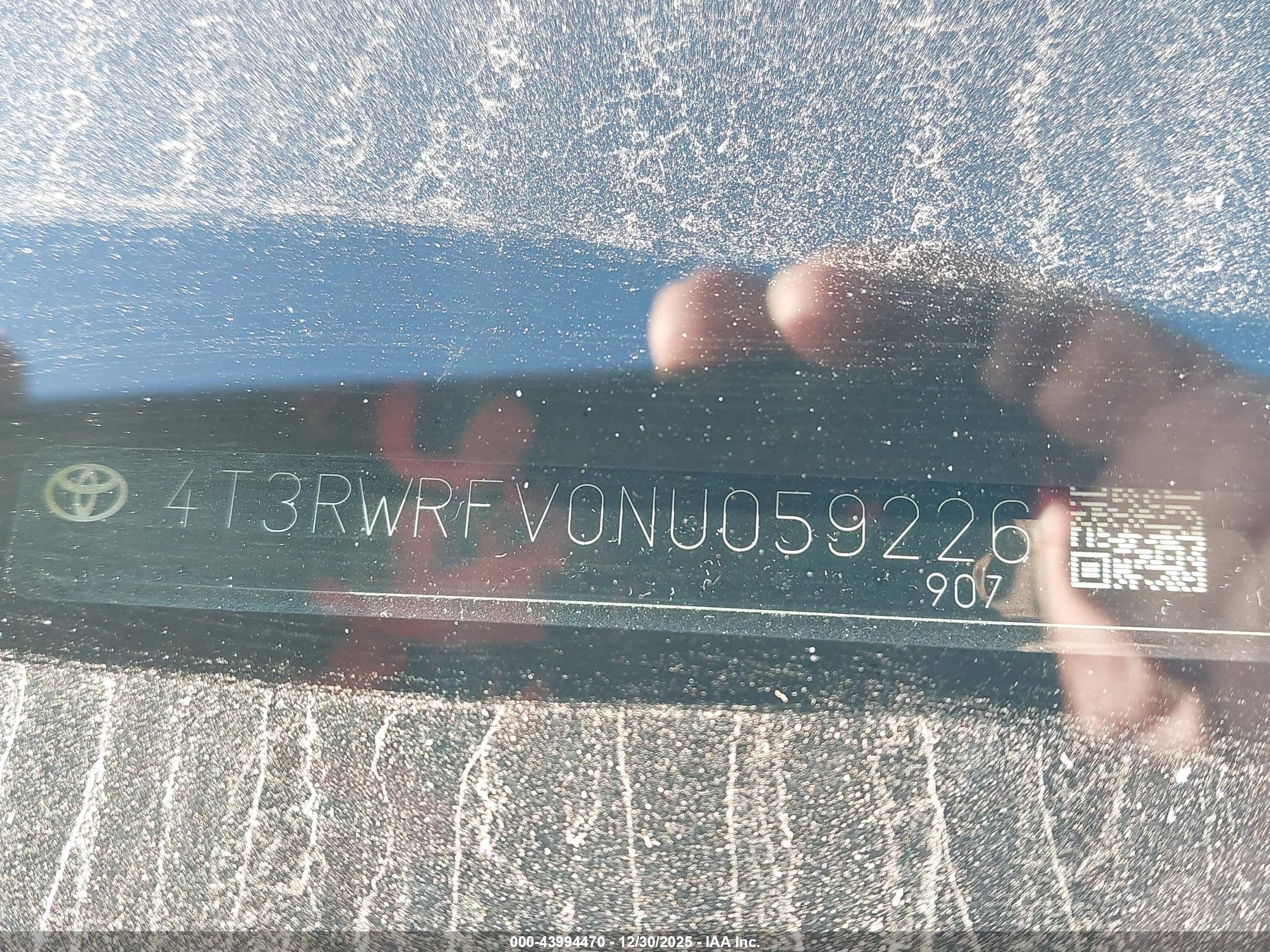 TOYOTA RAV4 image 9