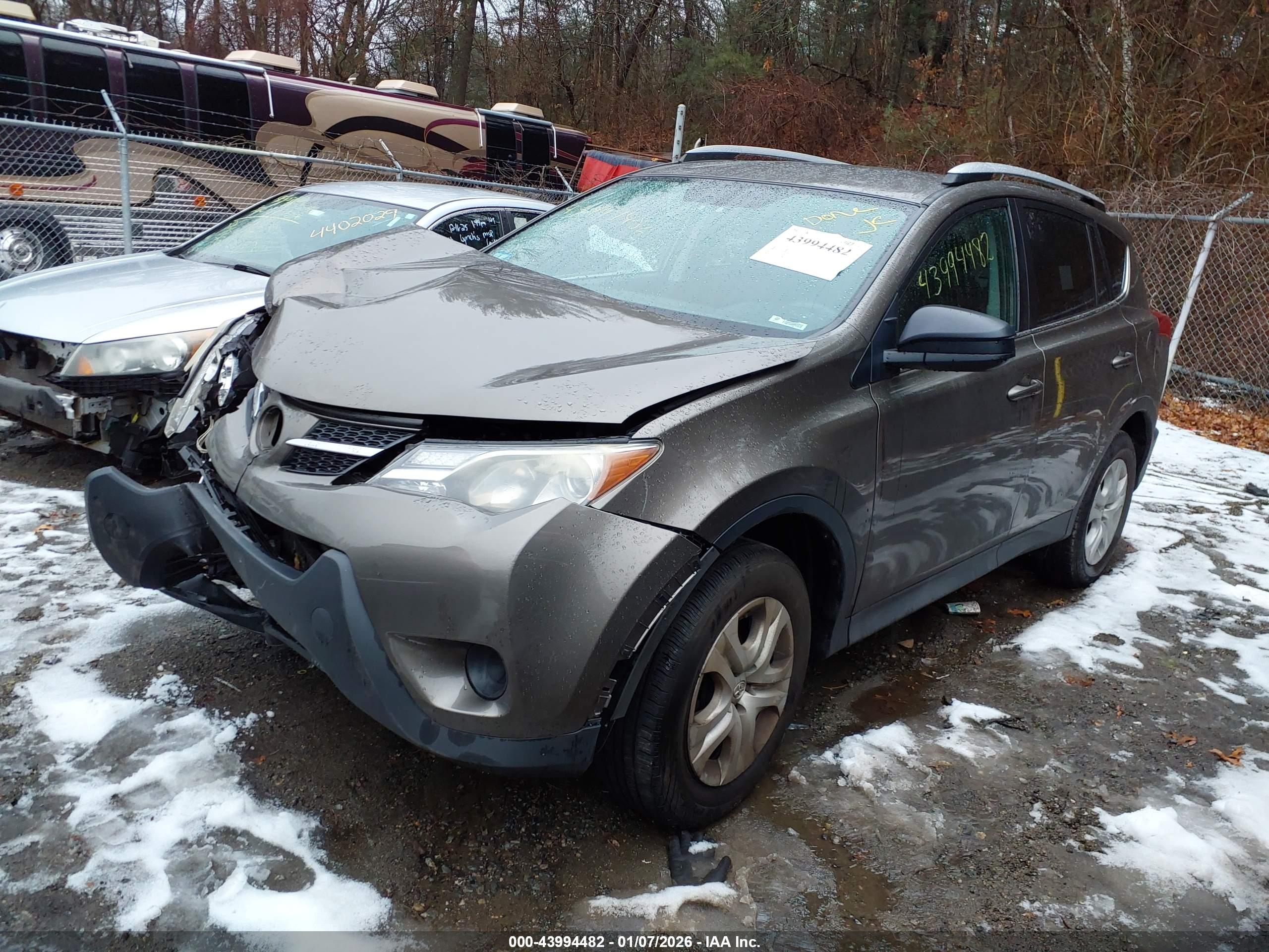 TOYOTA RAV4 image 2