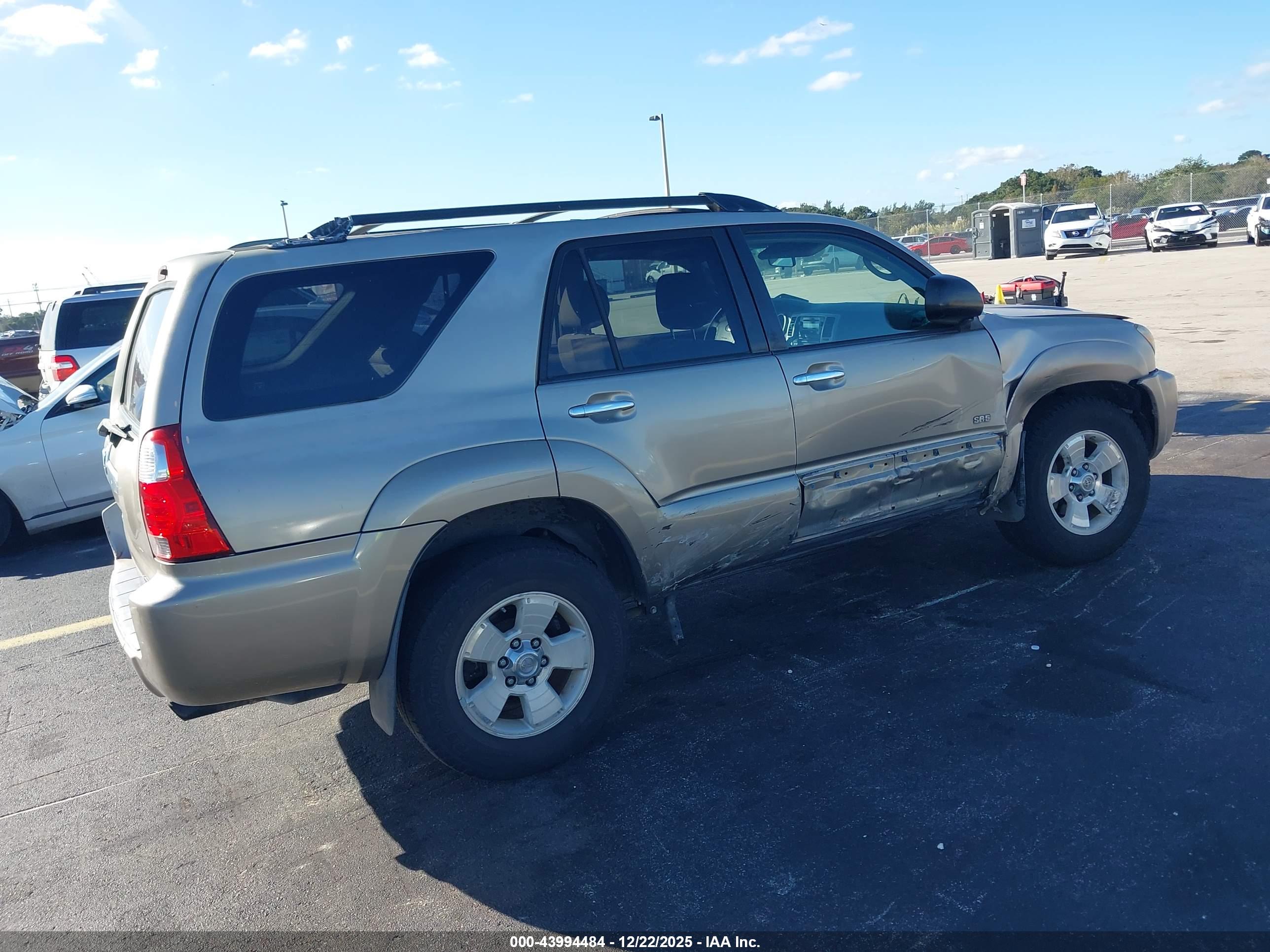 TOYOTA 4RUNNER image 4