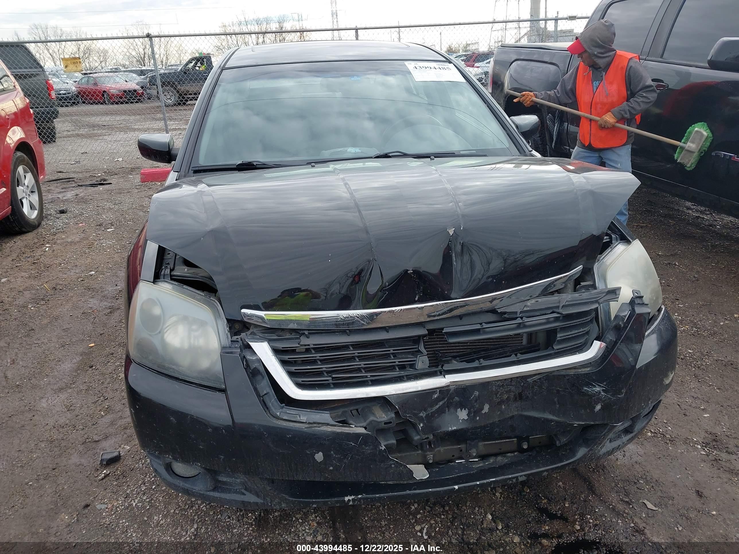 MITSUBISHI GALANT image 6