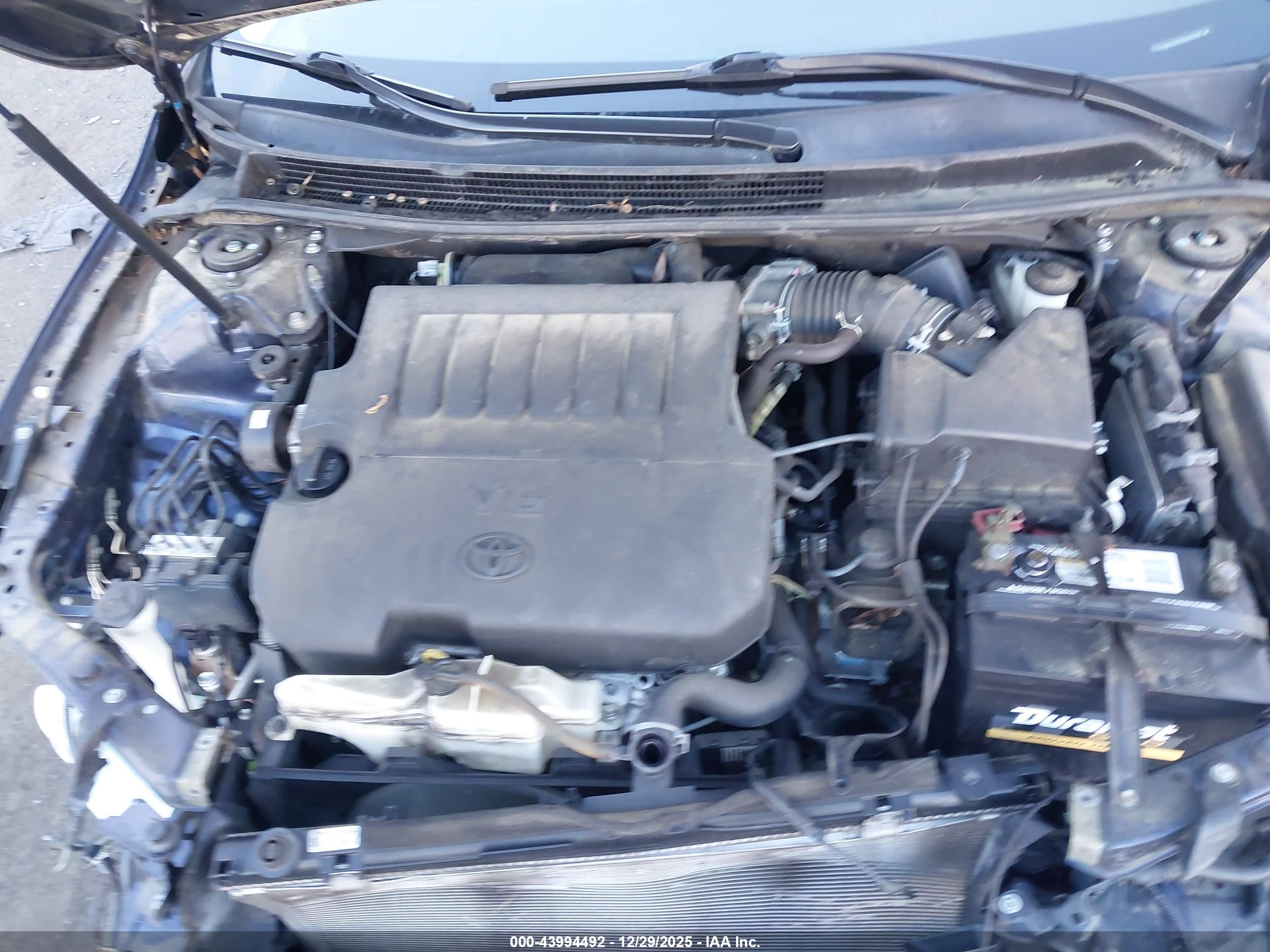 TOYOTA AVALON image 10