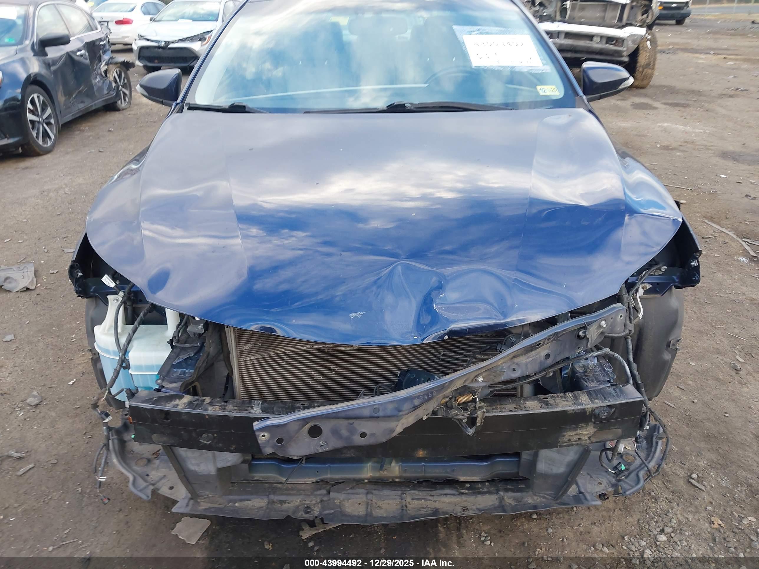TOYOTA AVALON image 6