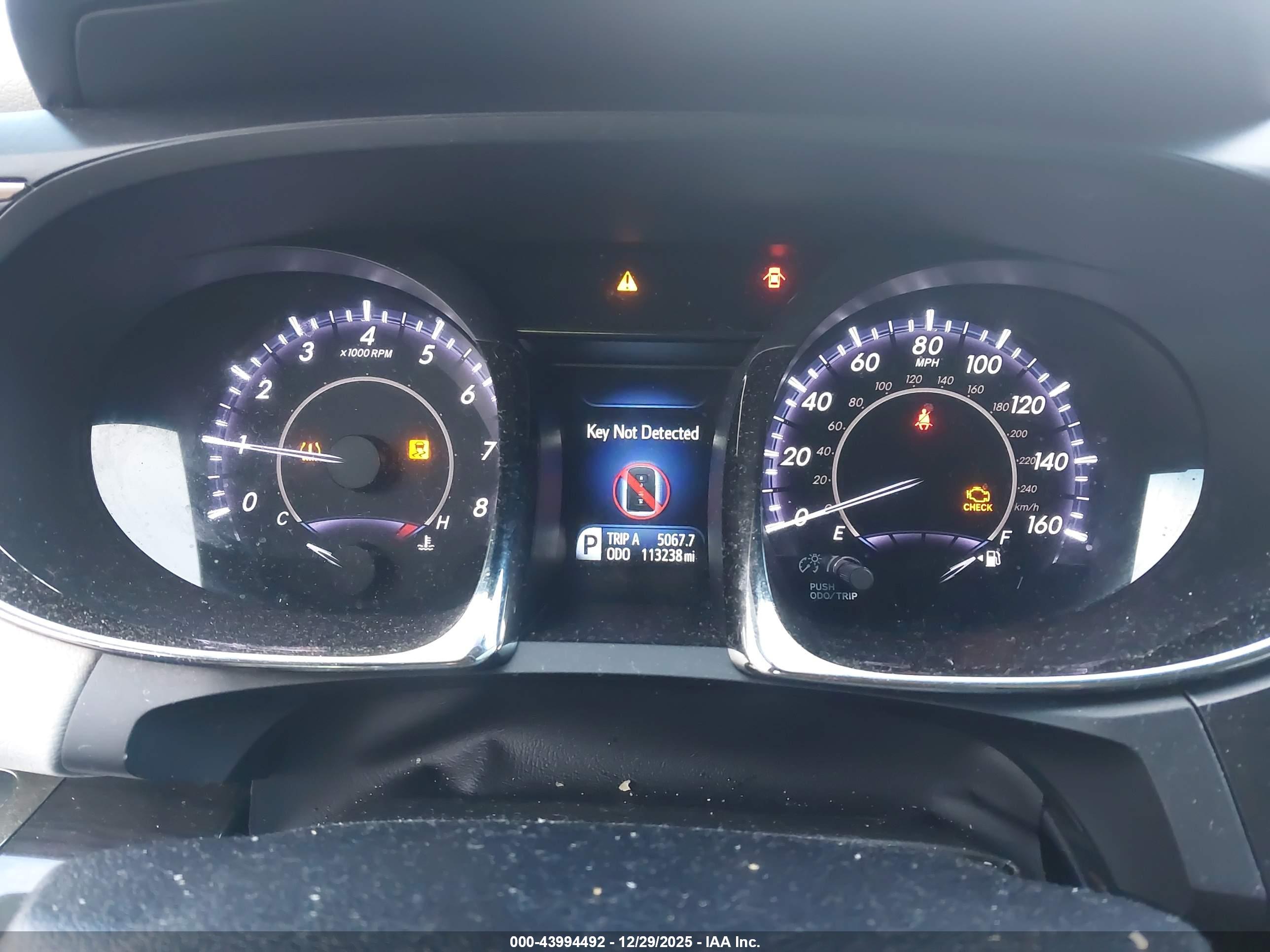 TOYOTA AVALON image 7