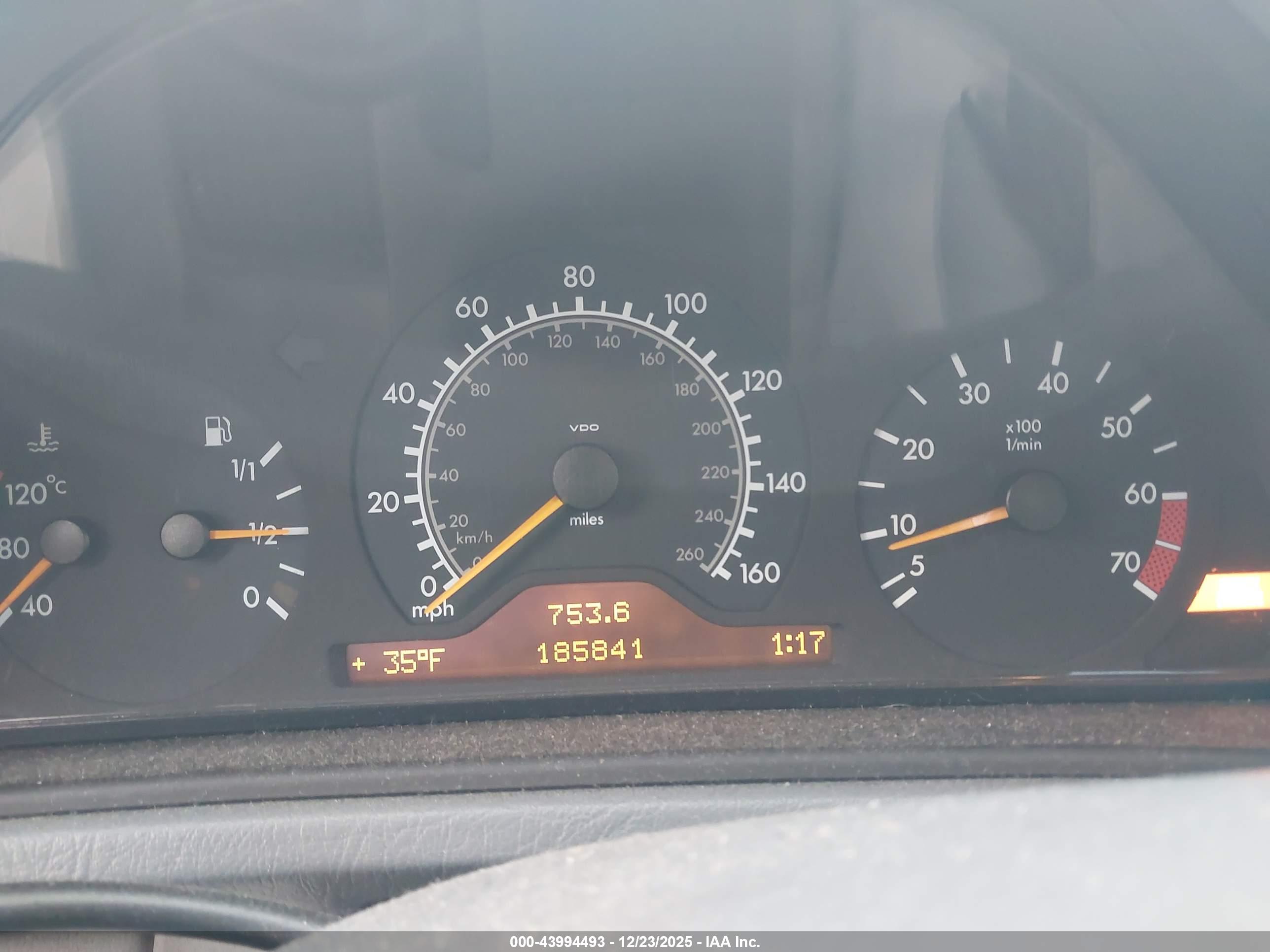 MERCEDES-BENZ CLK image 7
