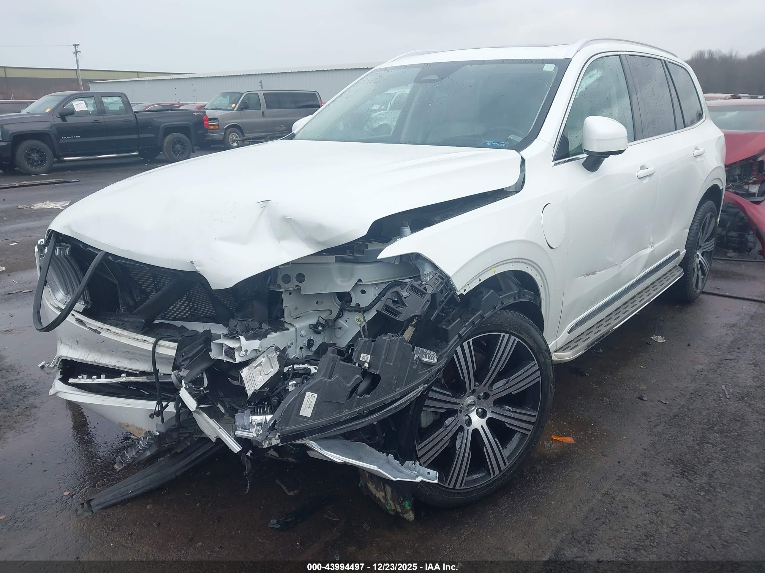 VOLVO XC90 image 2