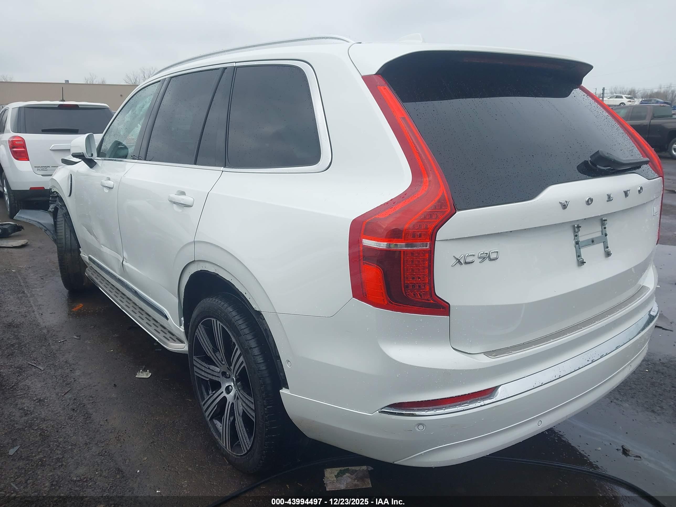 VOLVO XC90 image 3