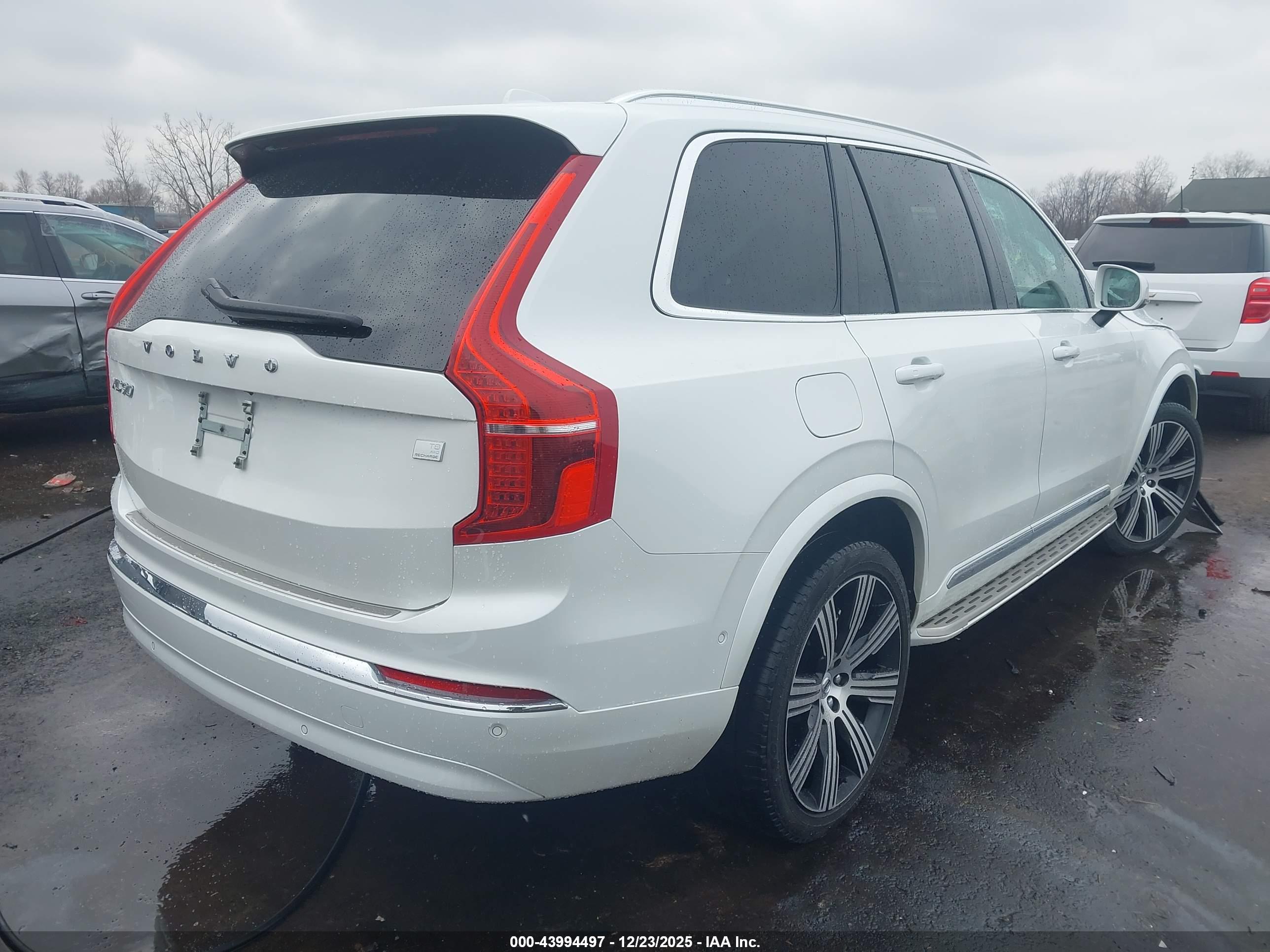 VOLVO XC90 image 4