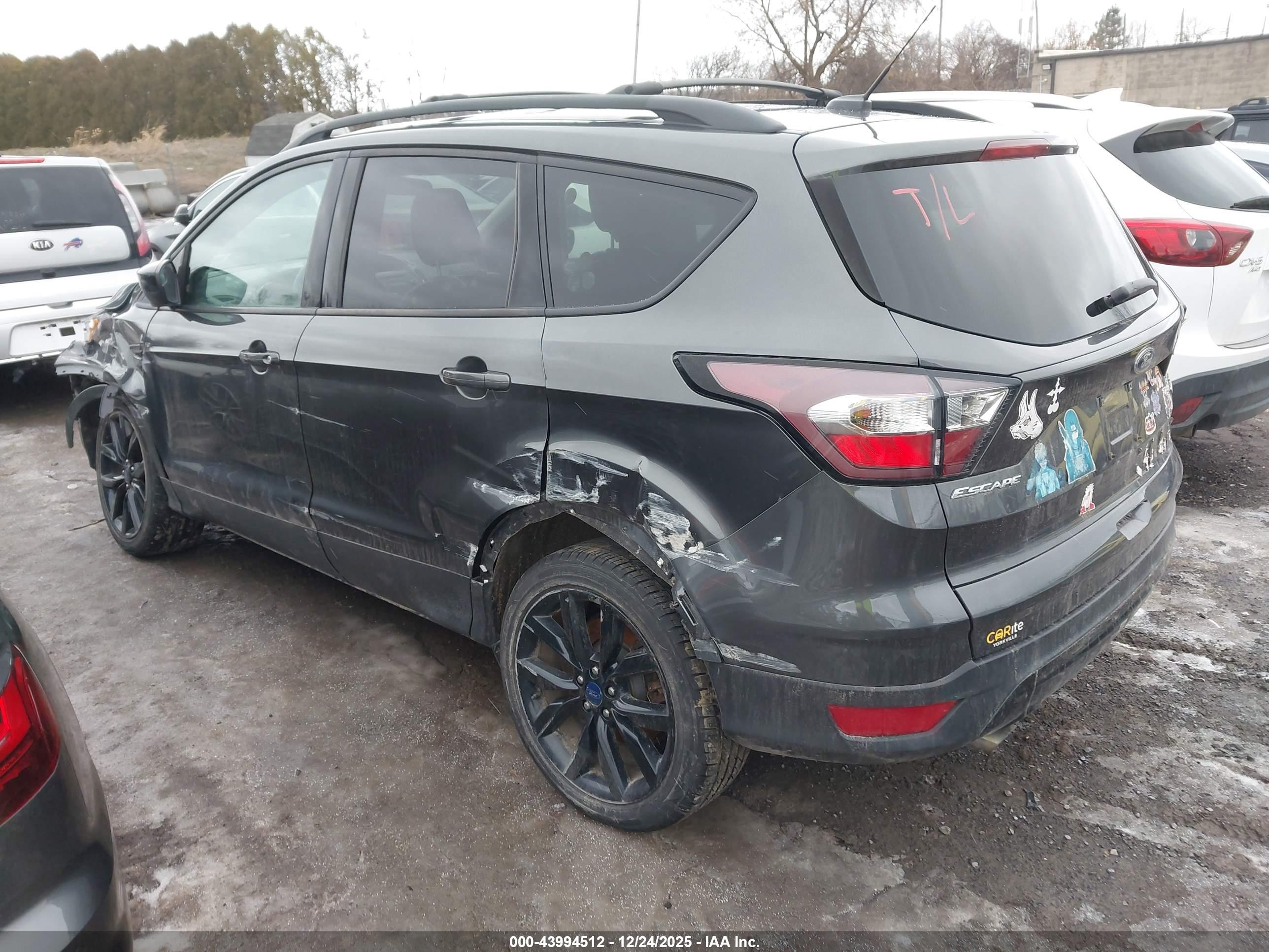 FORD ESCAPE image 3