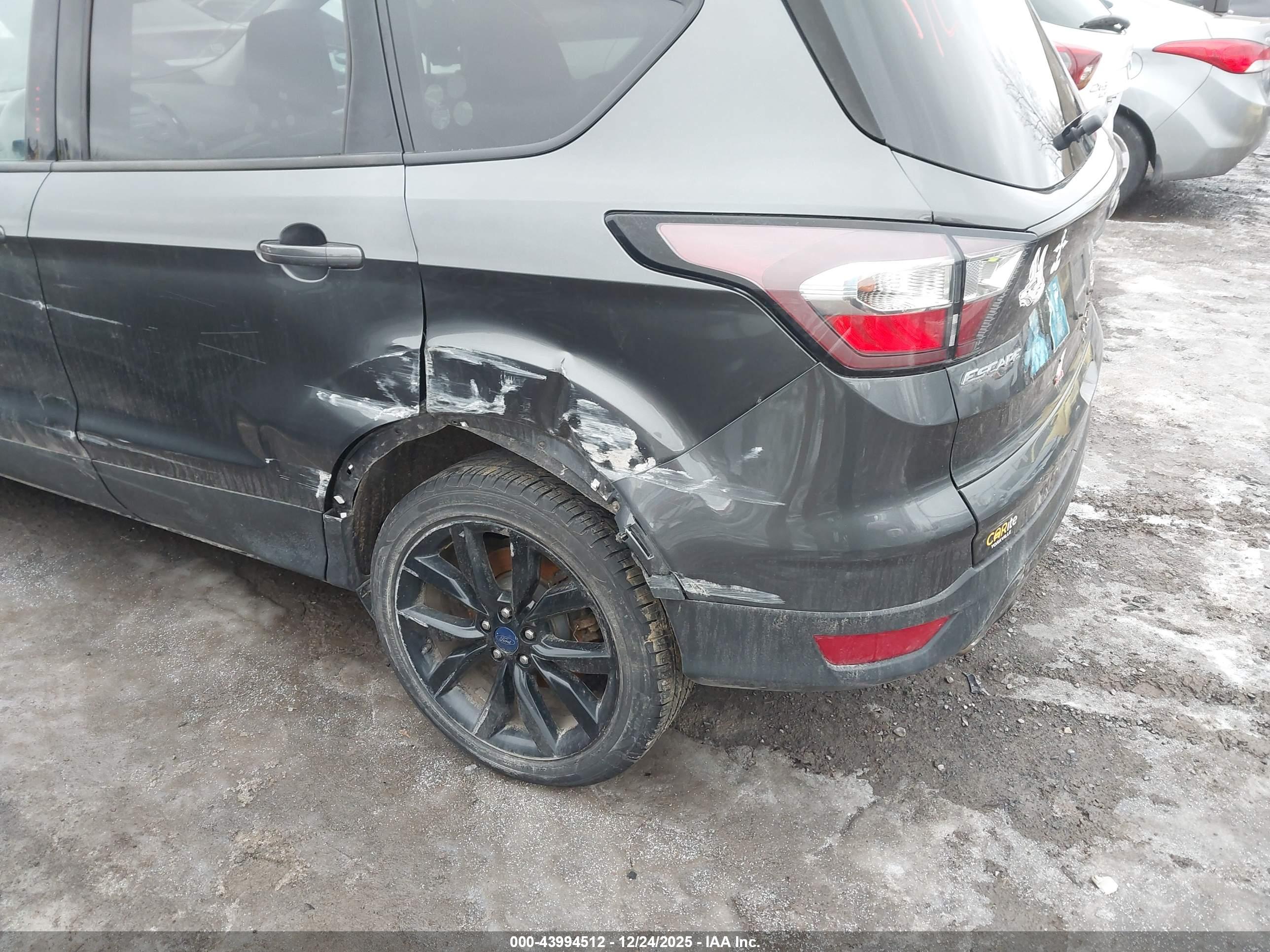 FORD ESCAPE image 6