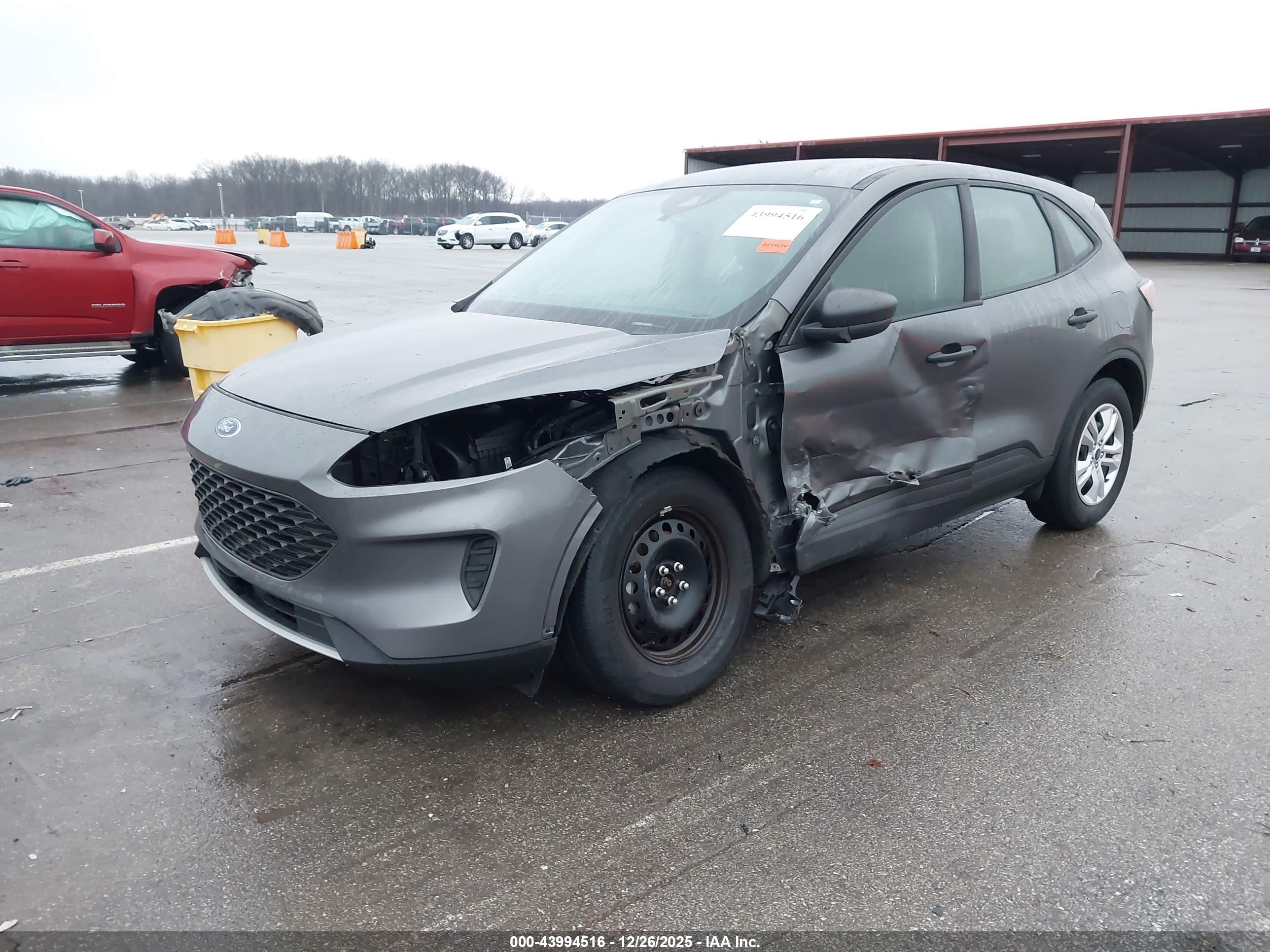 FORD ESCAPE image 2