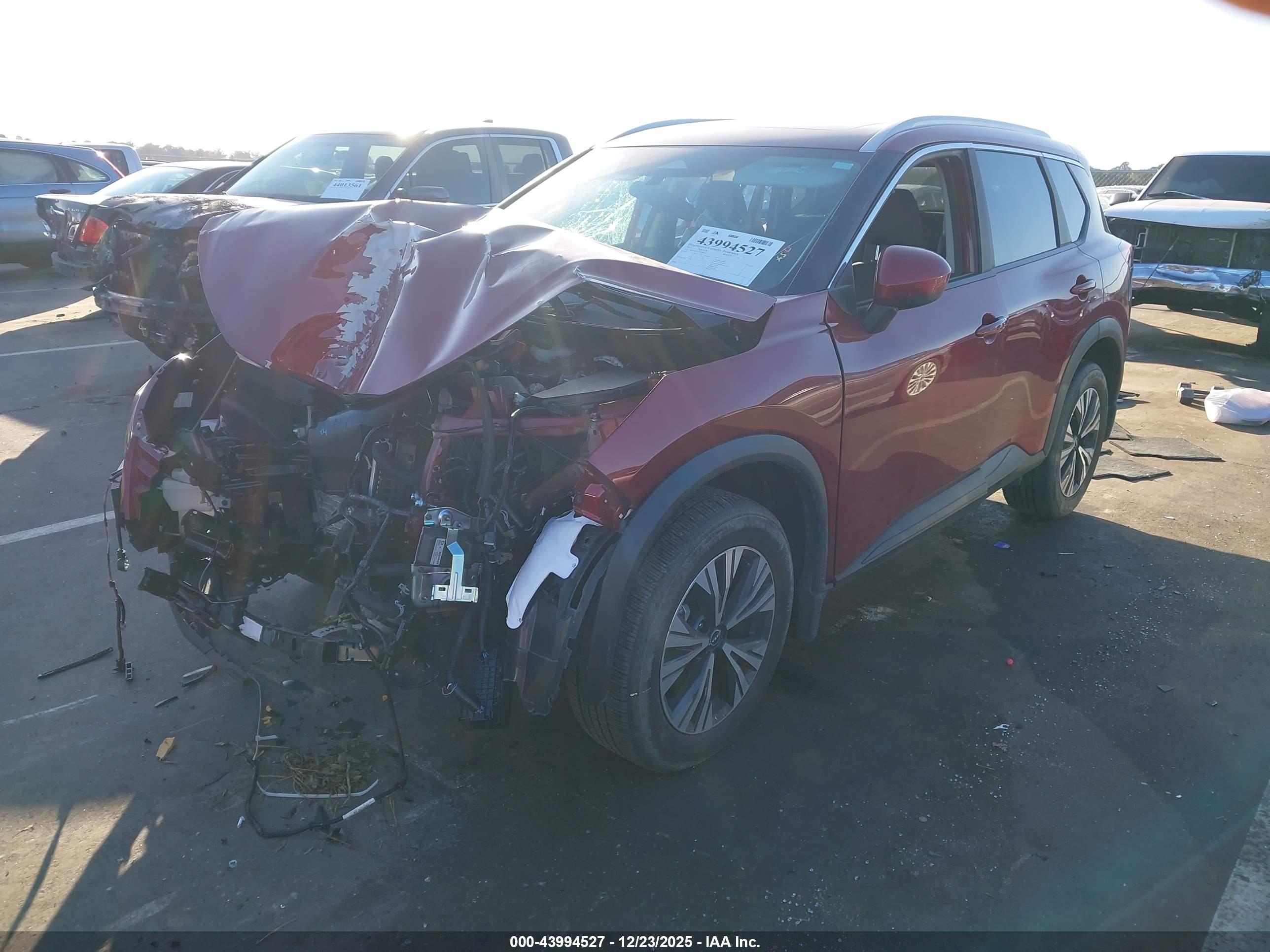 NISSAN ROGUE image 2