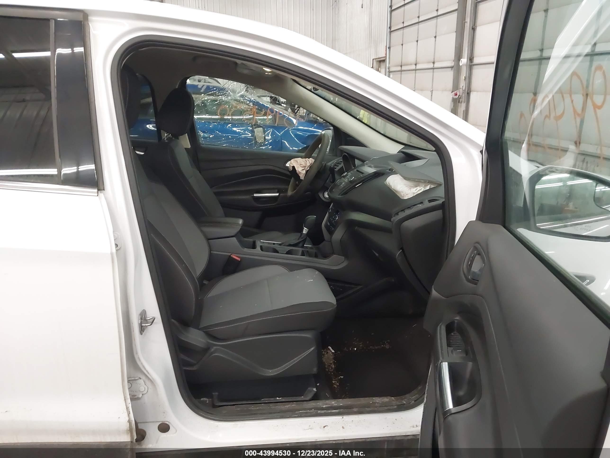 FORD ESCAPE image 5
