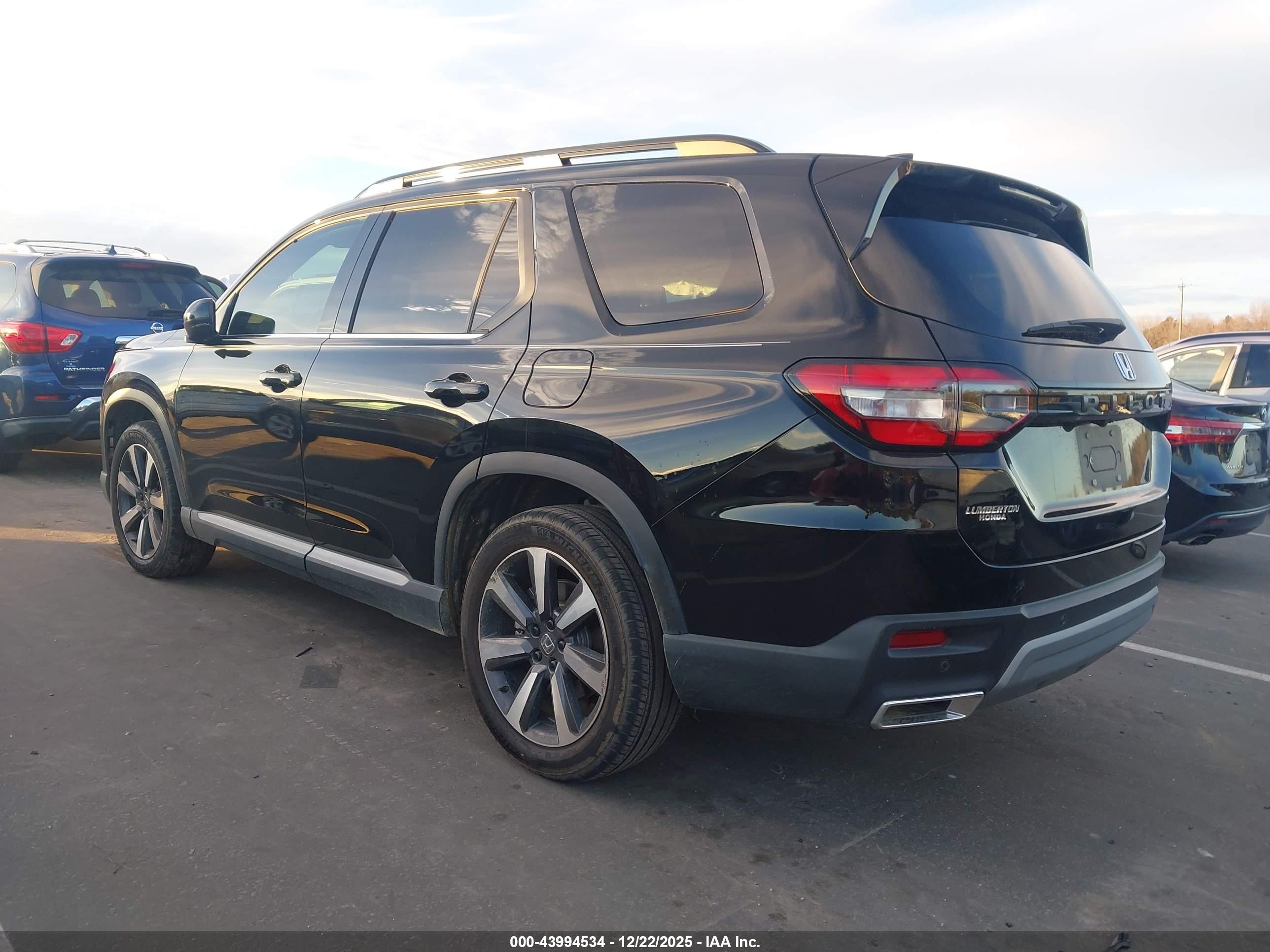 HONDA PILOT image 3