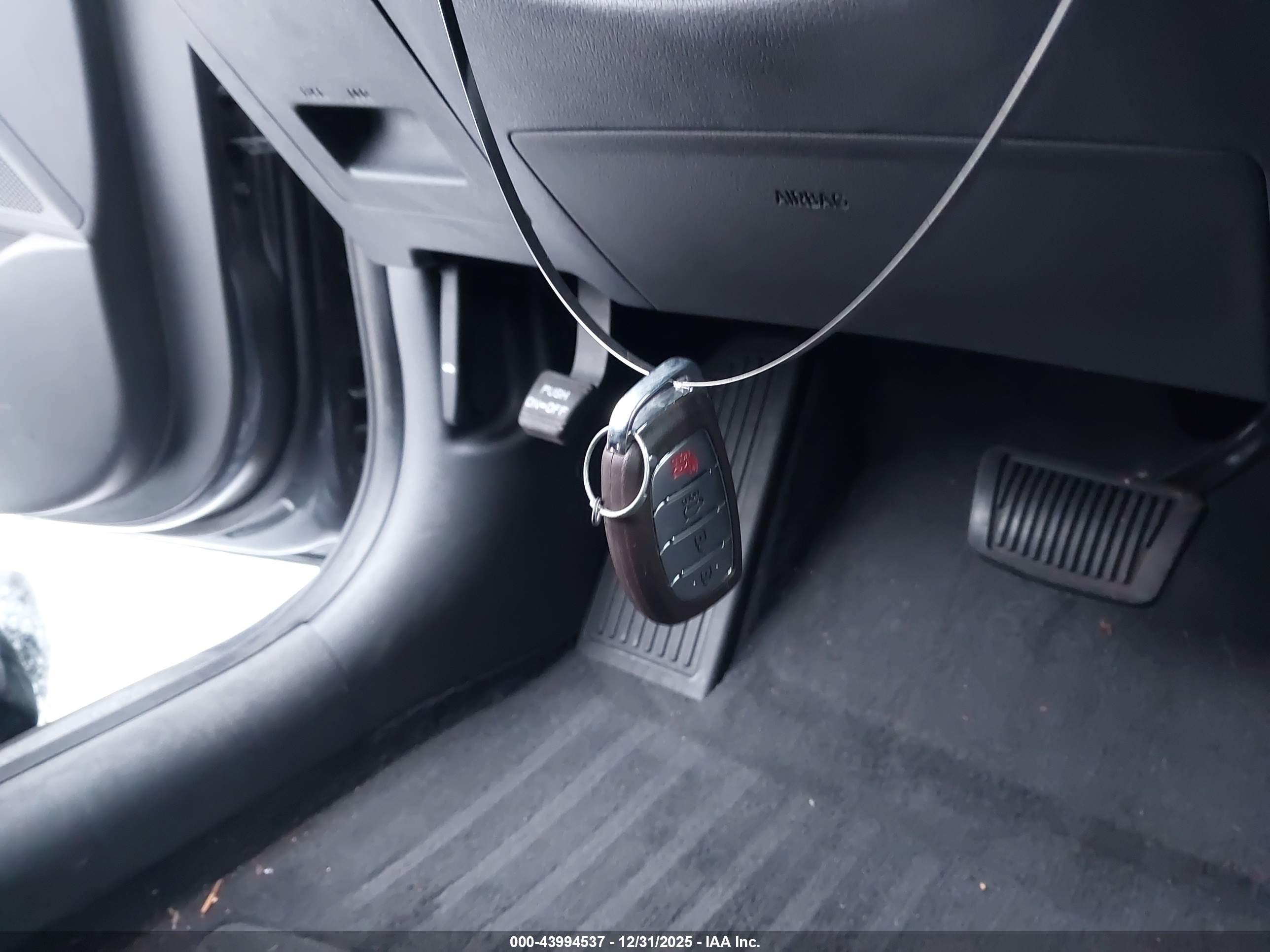 HYUNDAI IONIQ image 11