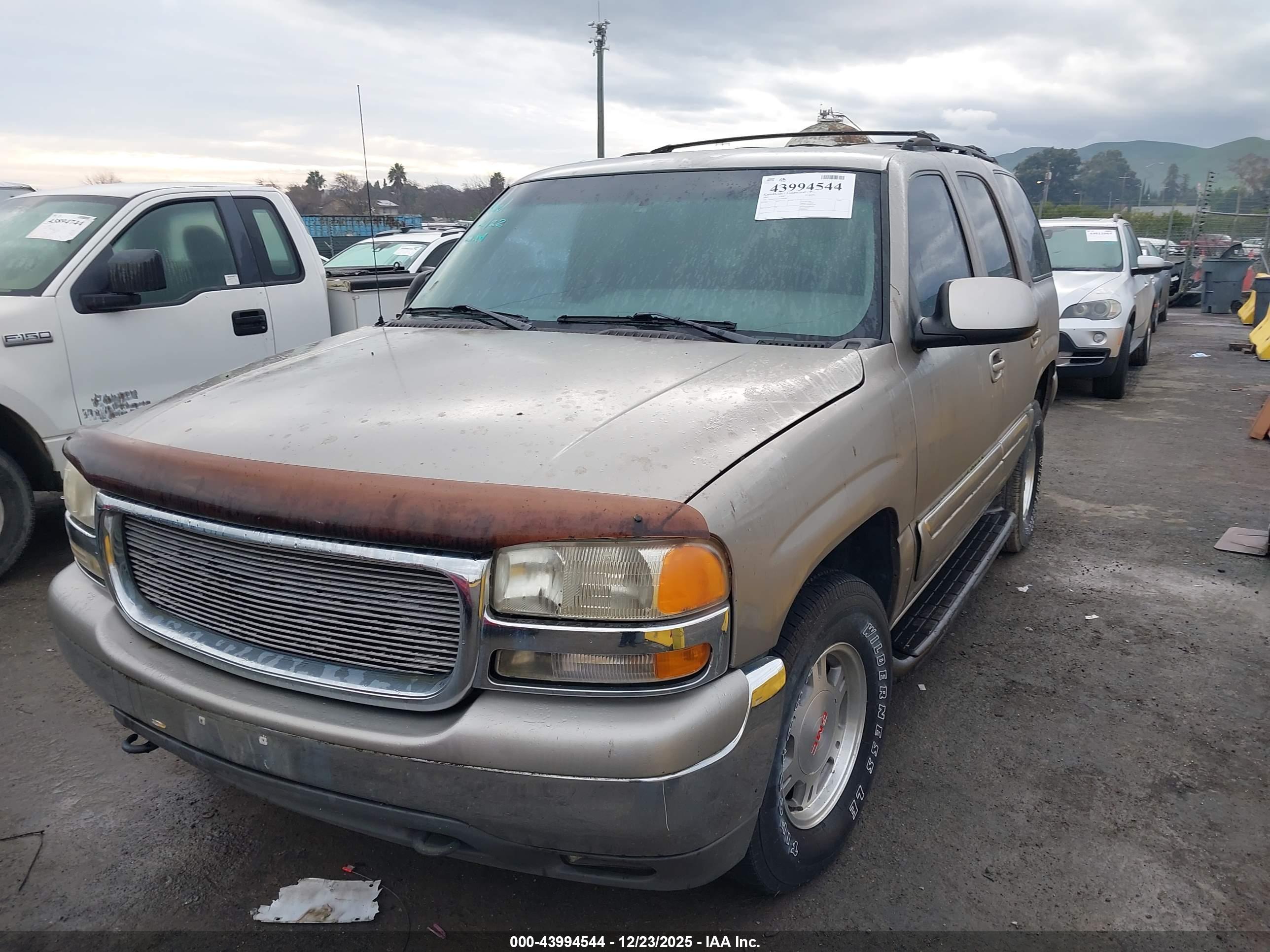 GMC YUKON image 6