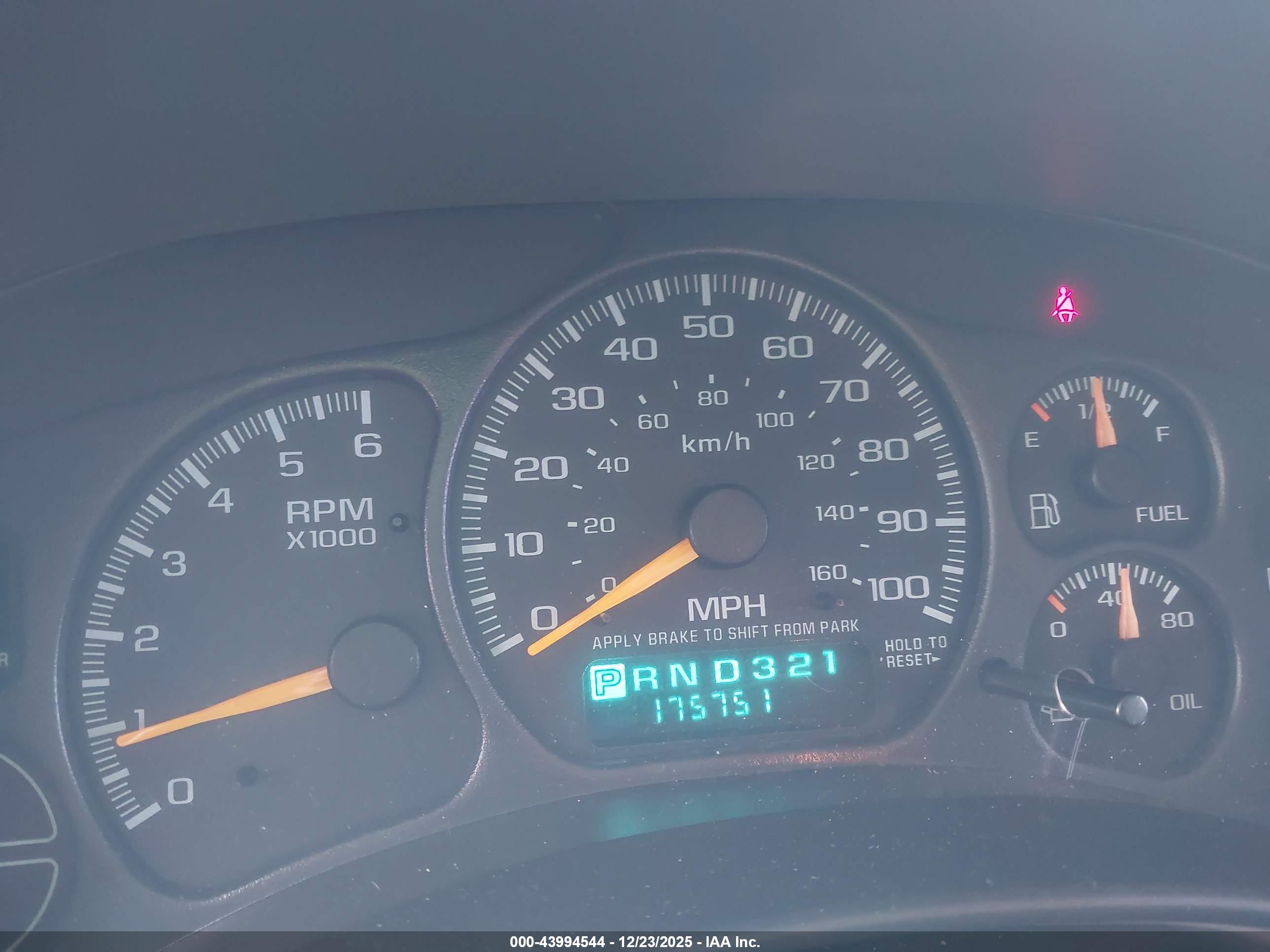 GMC YUKON image 7