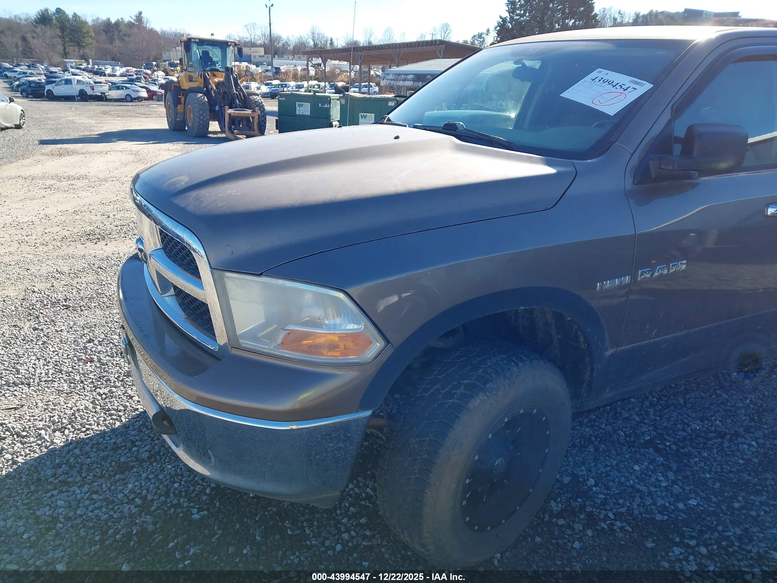 DODGE RAM image 6