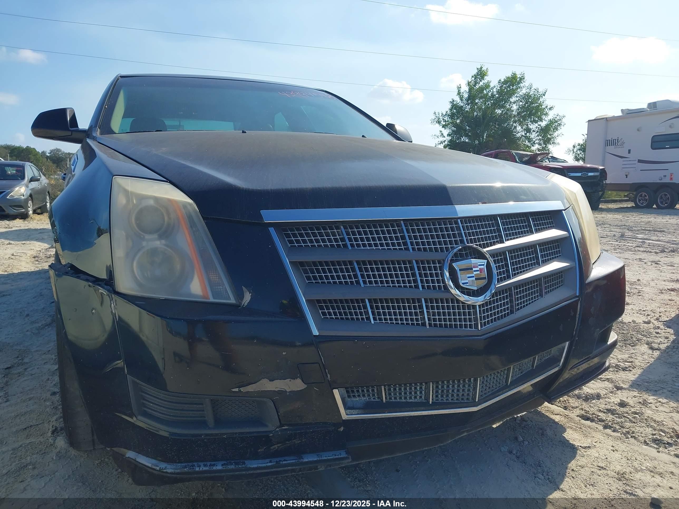 CADILLAC CTS image 6
