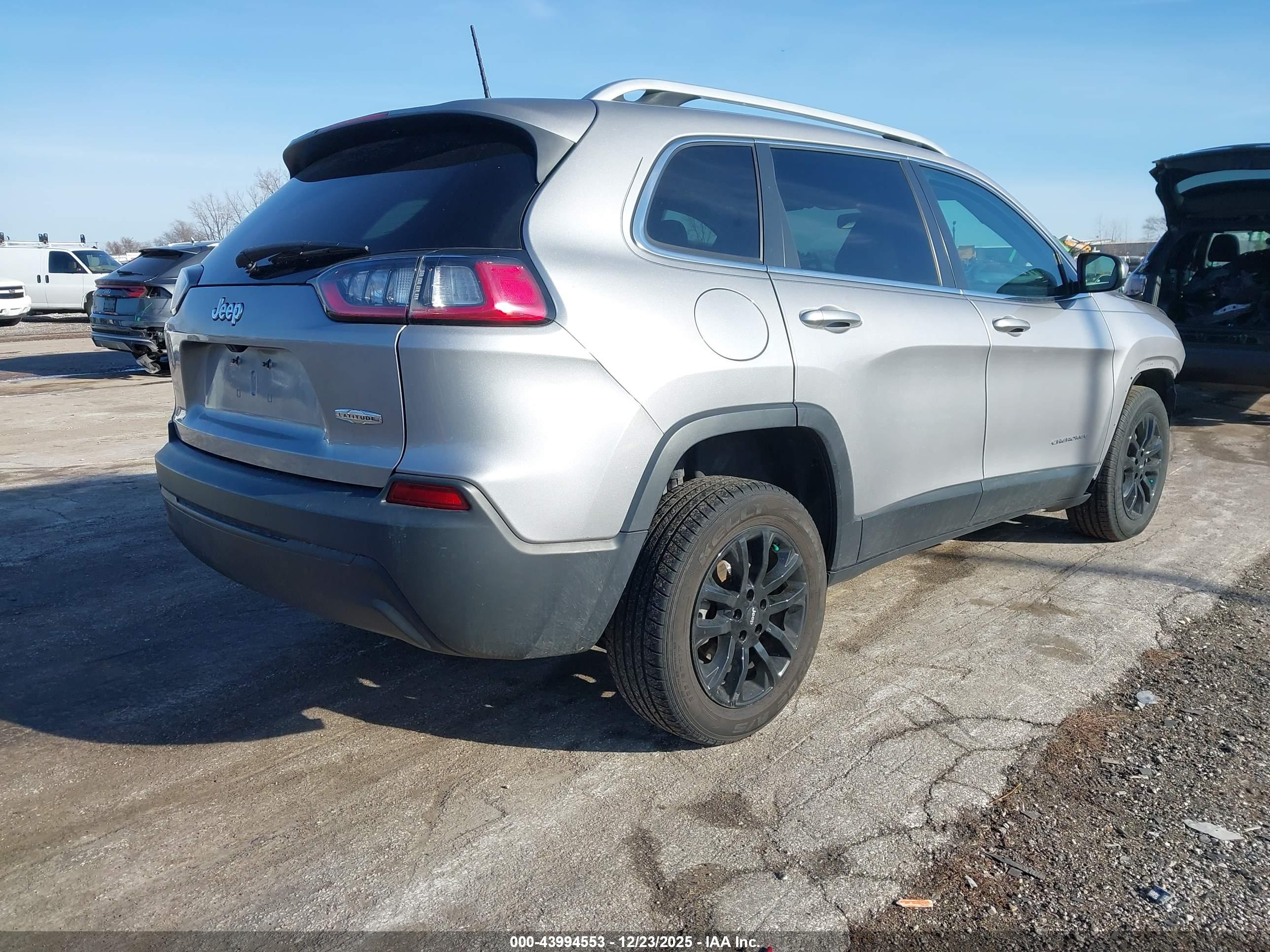 JEEP CHEROKEE image 4