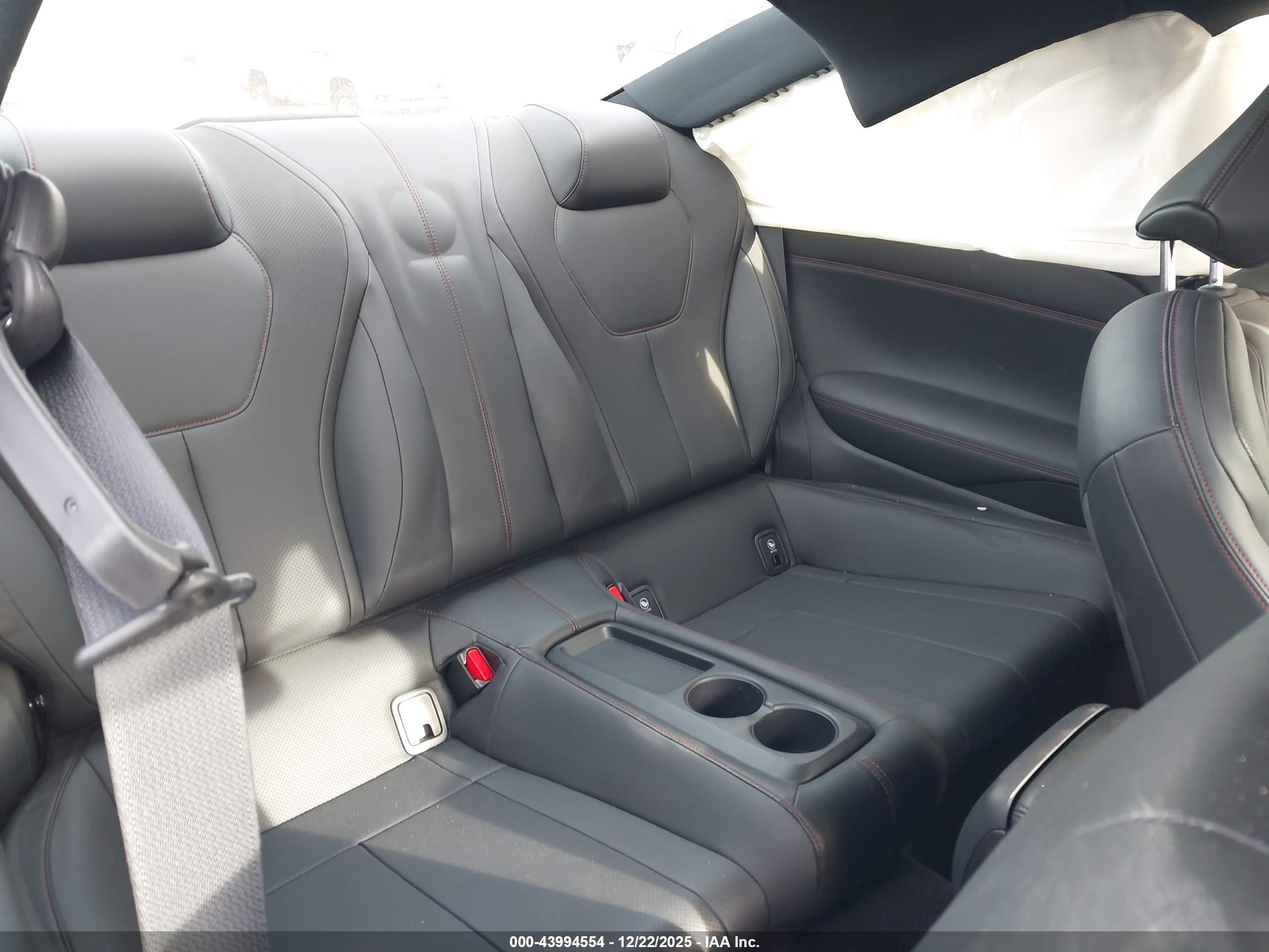 INFINITI Q60 image 8