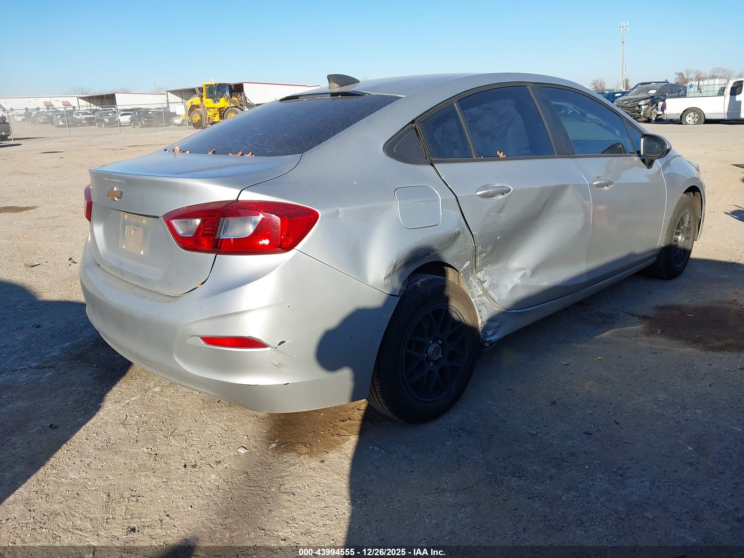CHEVROLET CRUZE image 4