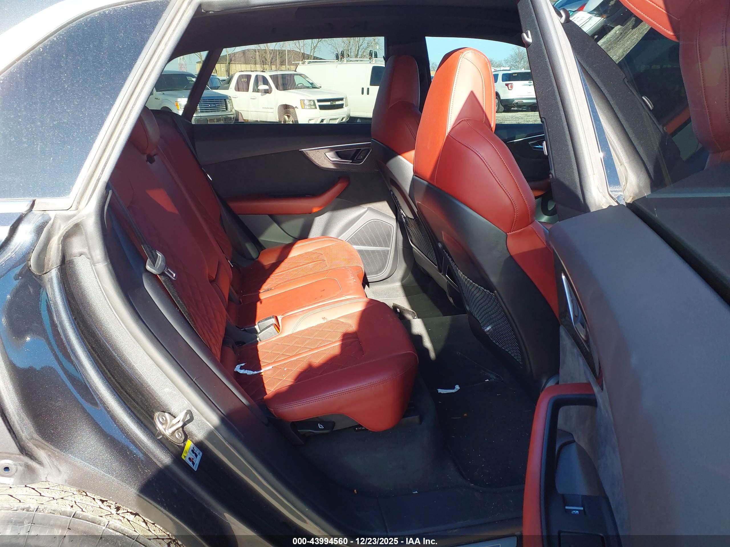 AUDI SQ8 image 8