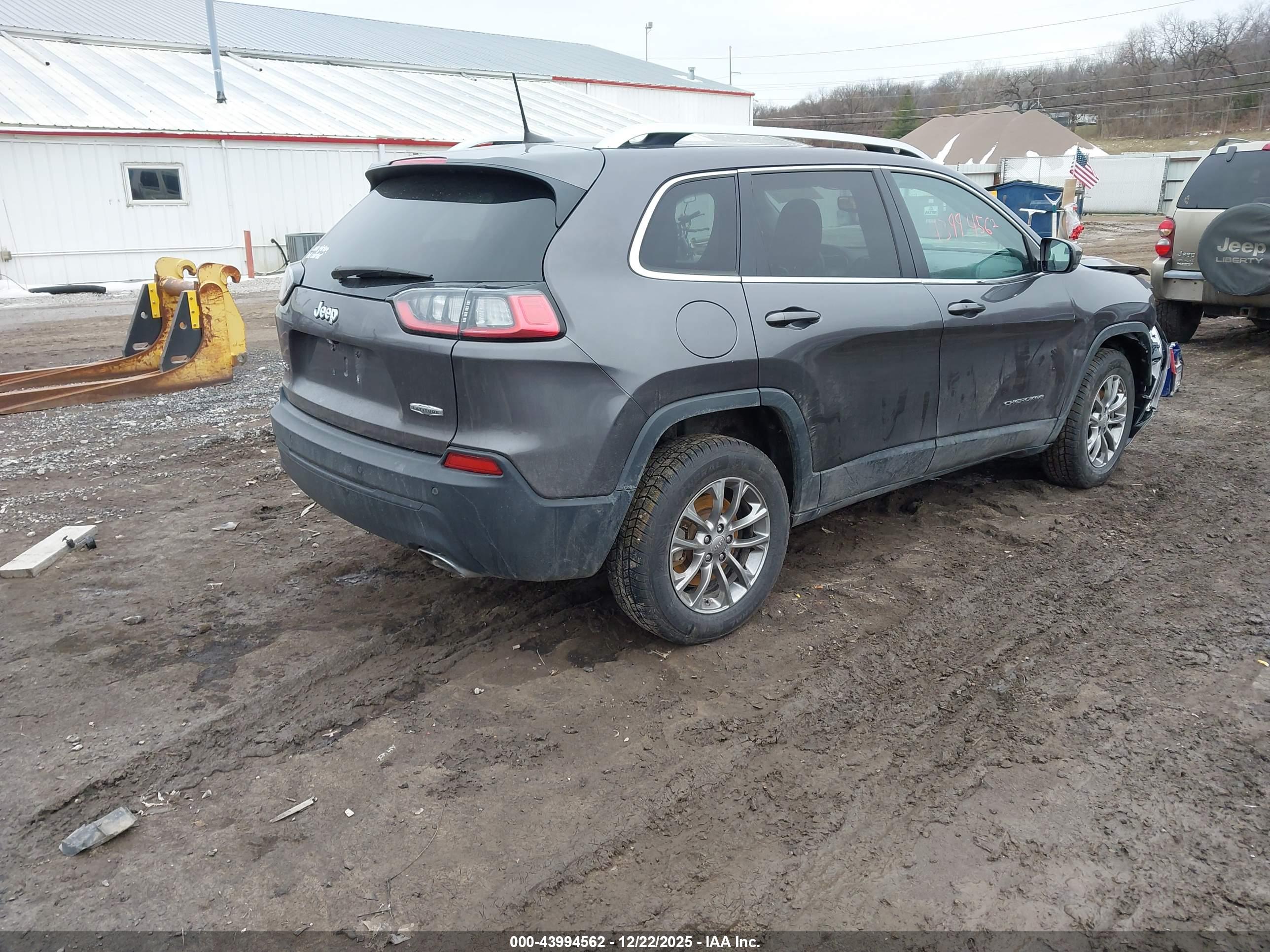 JEEP CHEROKEE image 4