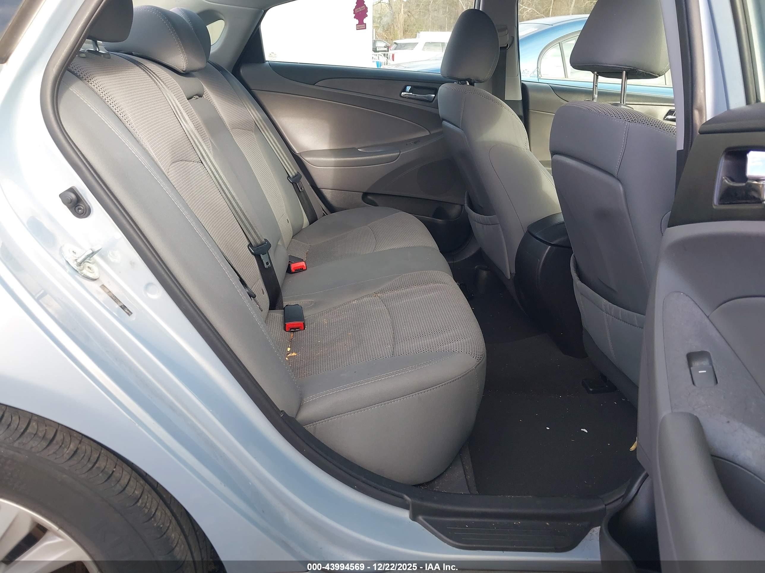 HYUNDAI SONATA image 8