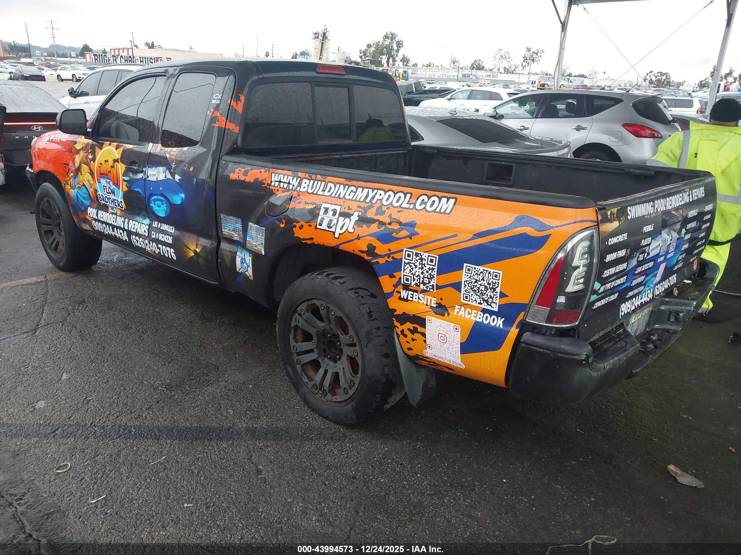 TOYOTA TACOMA image 3