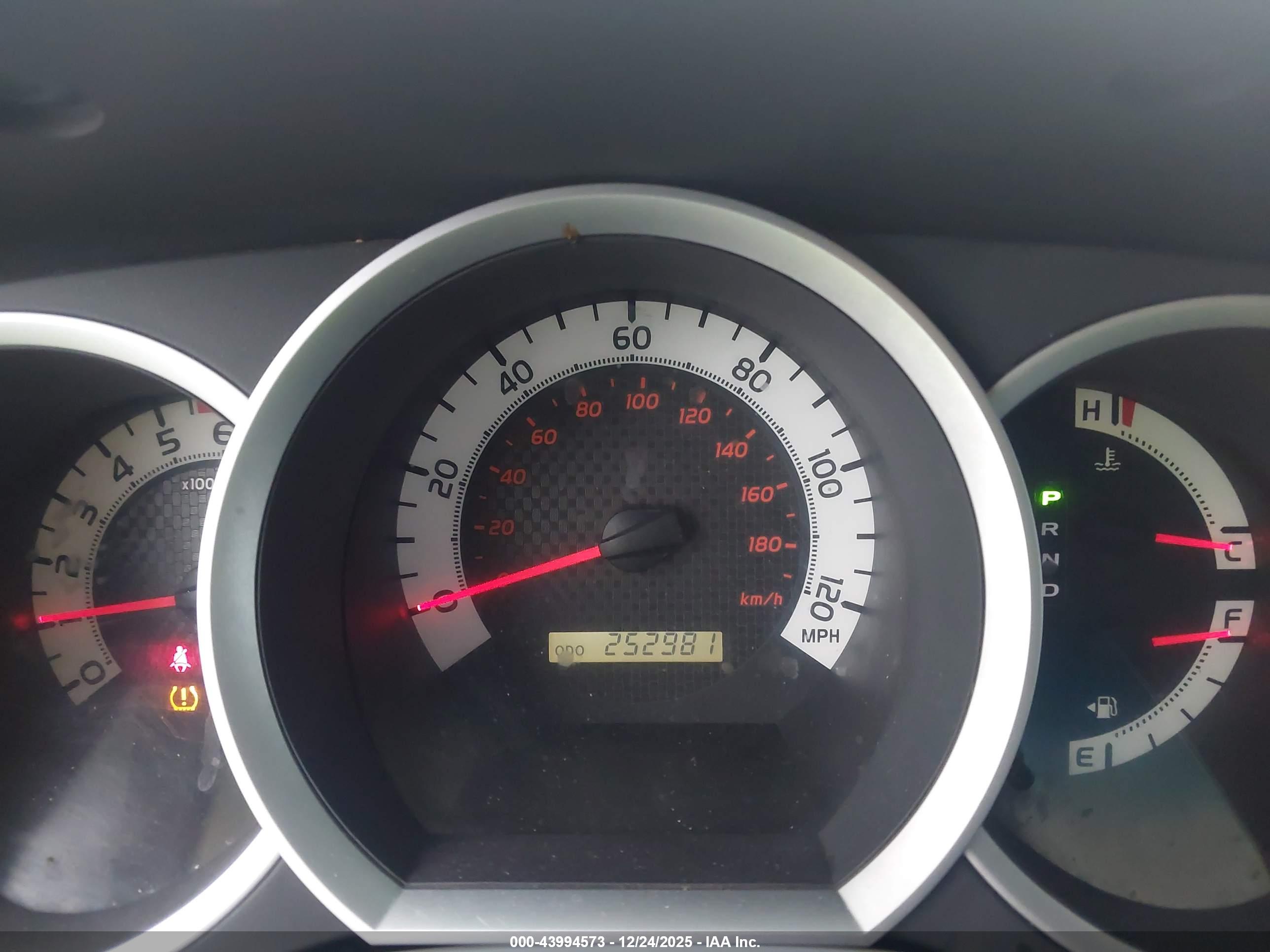 TOYOTA TACOMA image 7