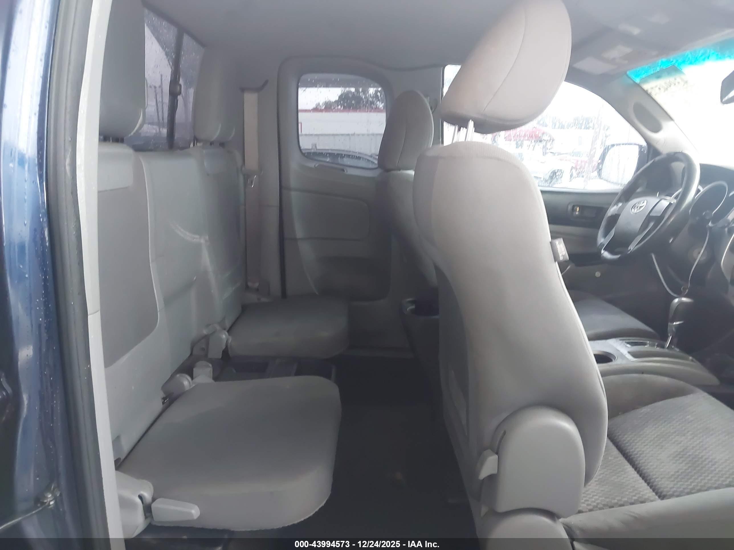 TOYOTA TACOMA image 8