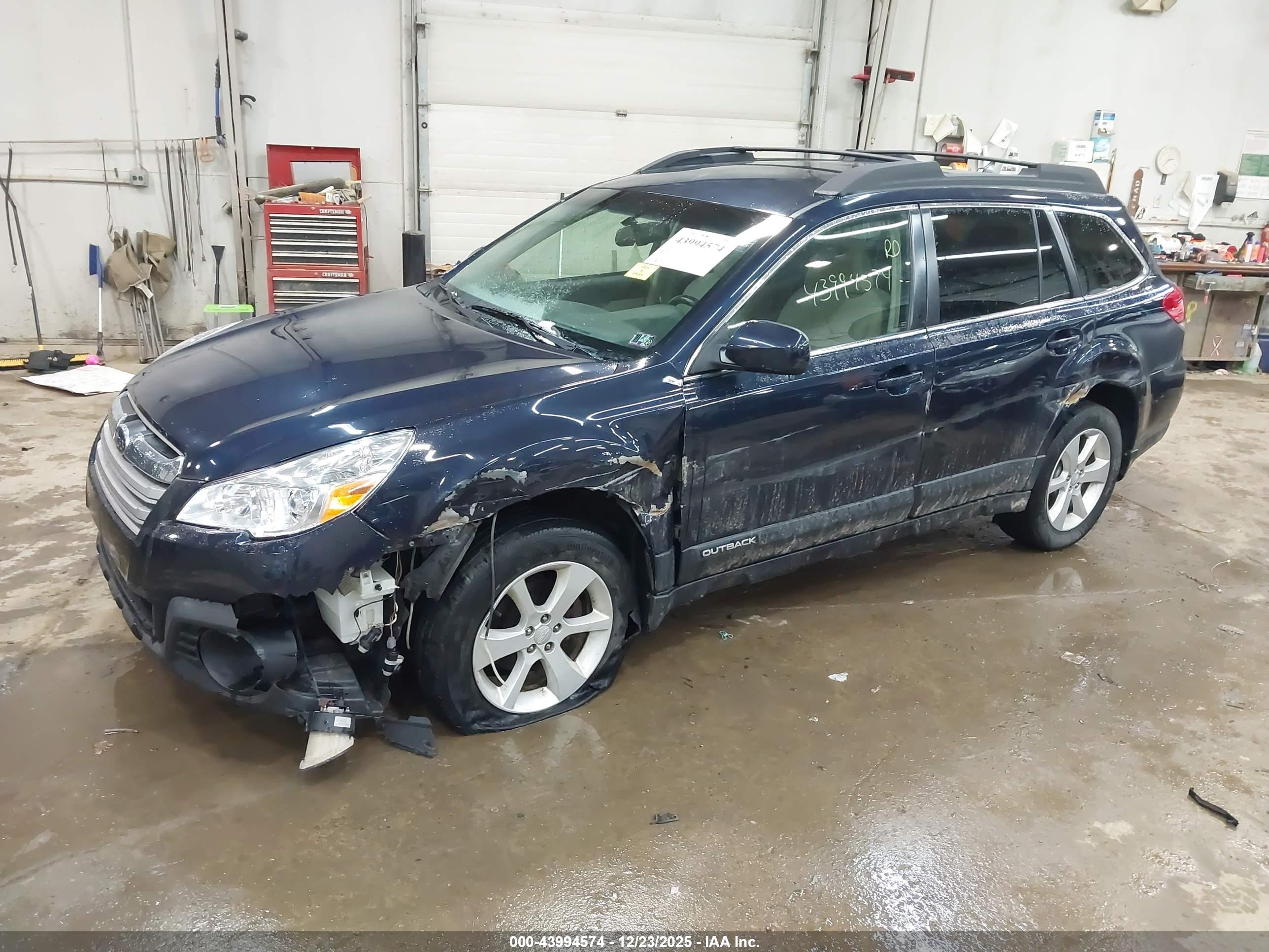 SUBARU OUTBACK image 2