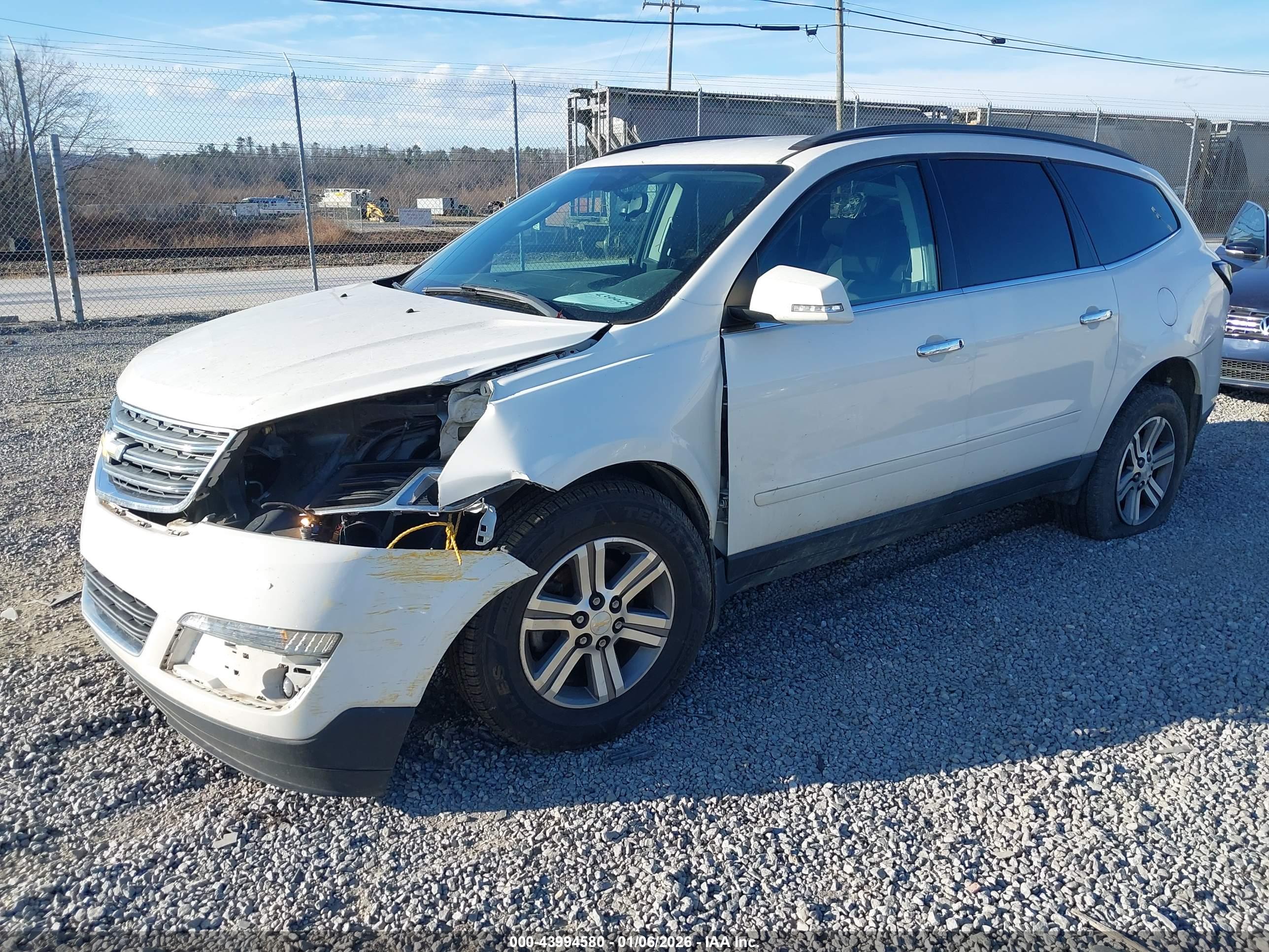 CHEVROLET TRAVERSE image 6