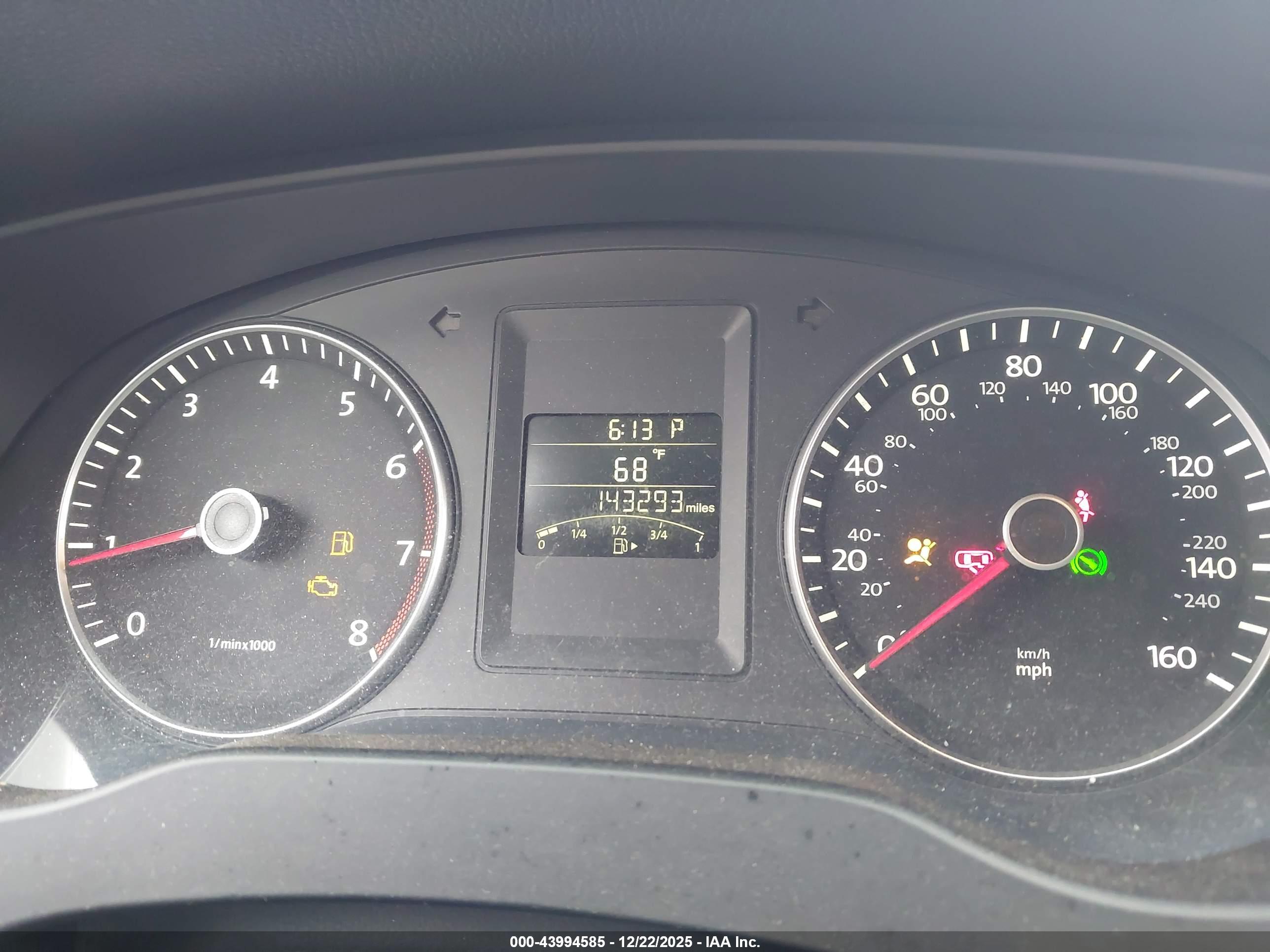 VOLKSWAGEN JETTA image 7